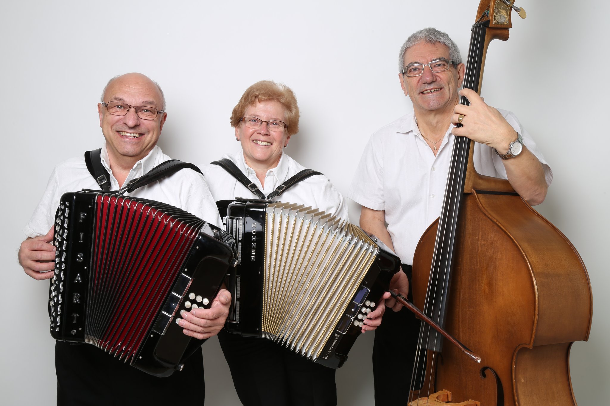 2016 mit Diat. Harmonika (Hohner und Fisart) Adi Schmidiger Bass