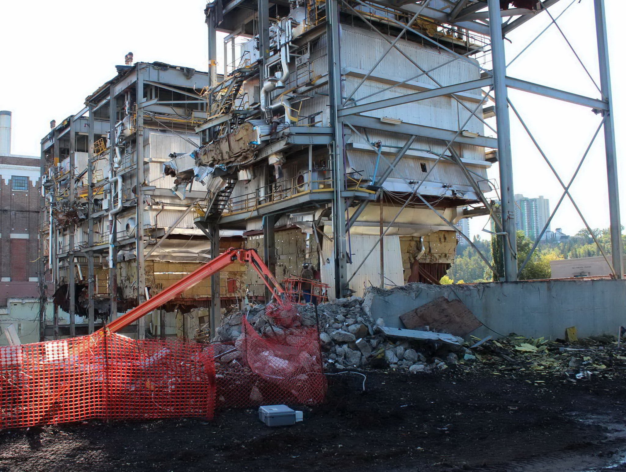 Vibration Monitoring During Building Demolition