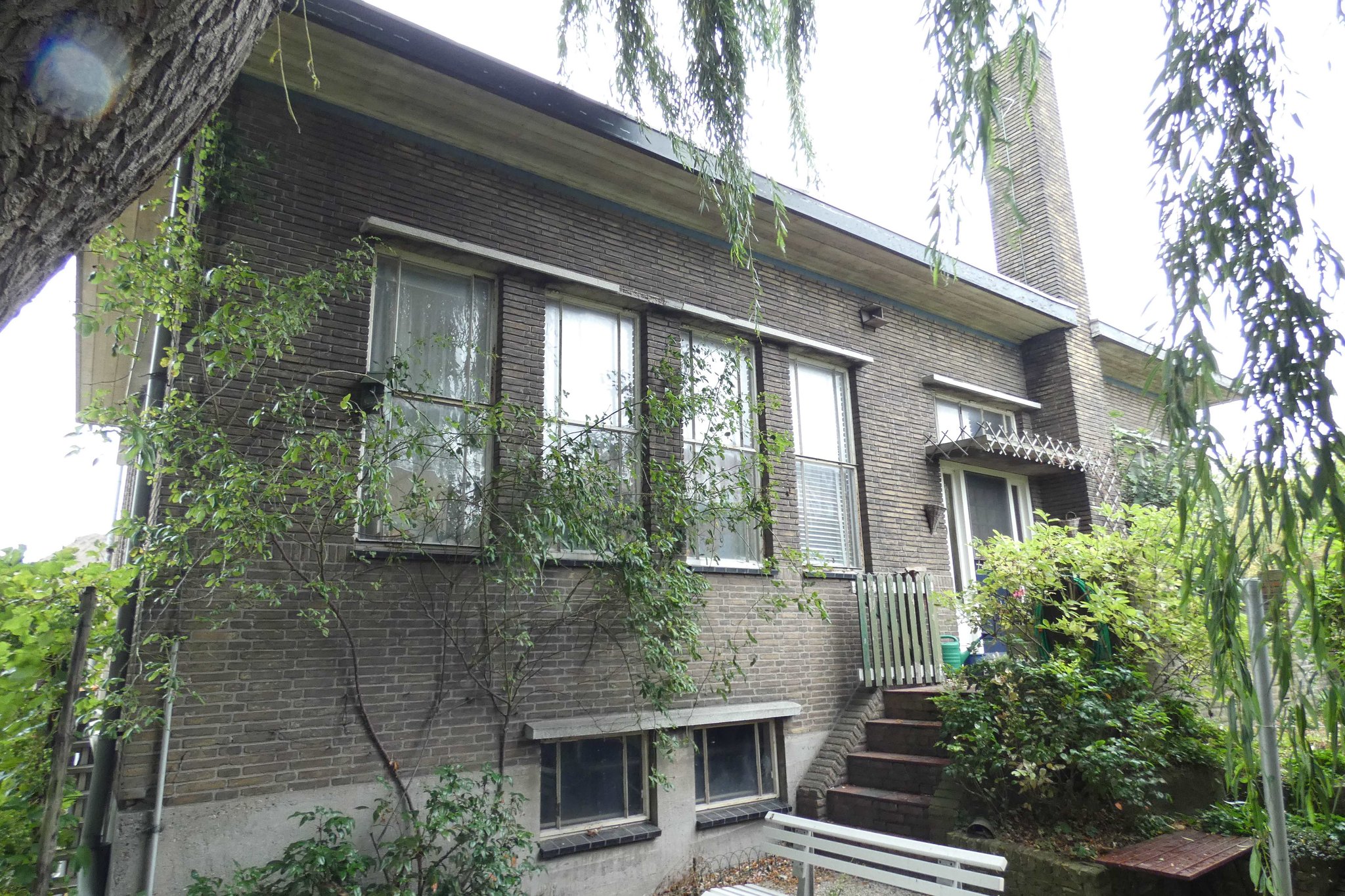 Bacteriologisch laboratorium: entreepartij.