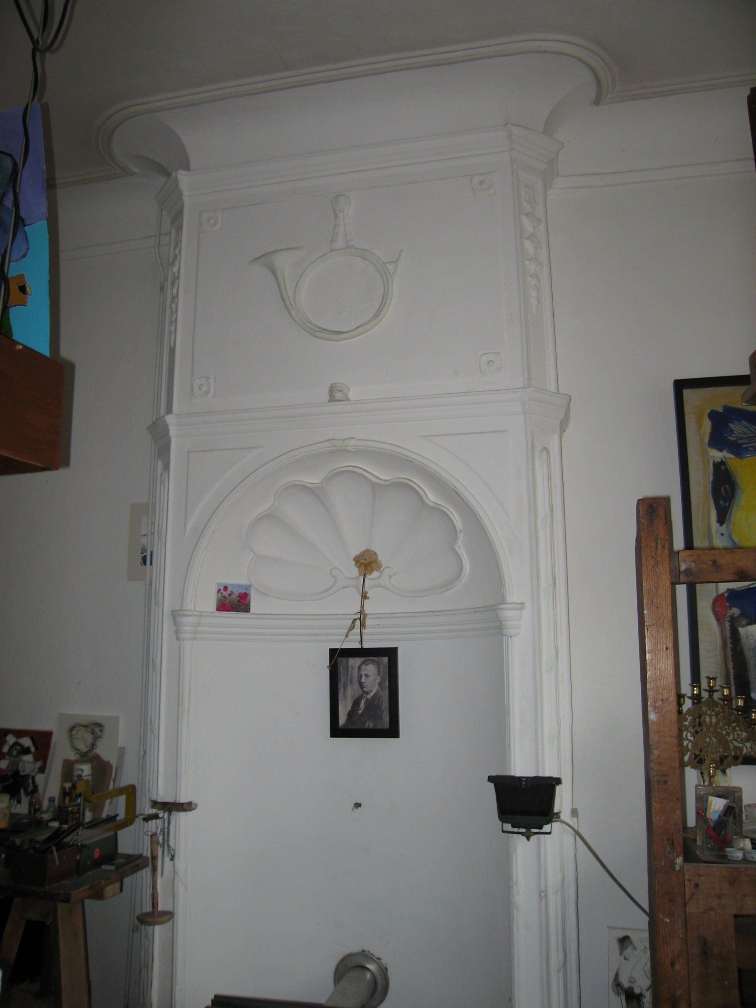 Negentiende-eeuwse stookplaats op de eerste verdieping.