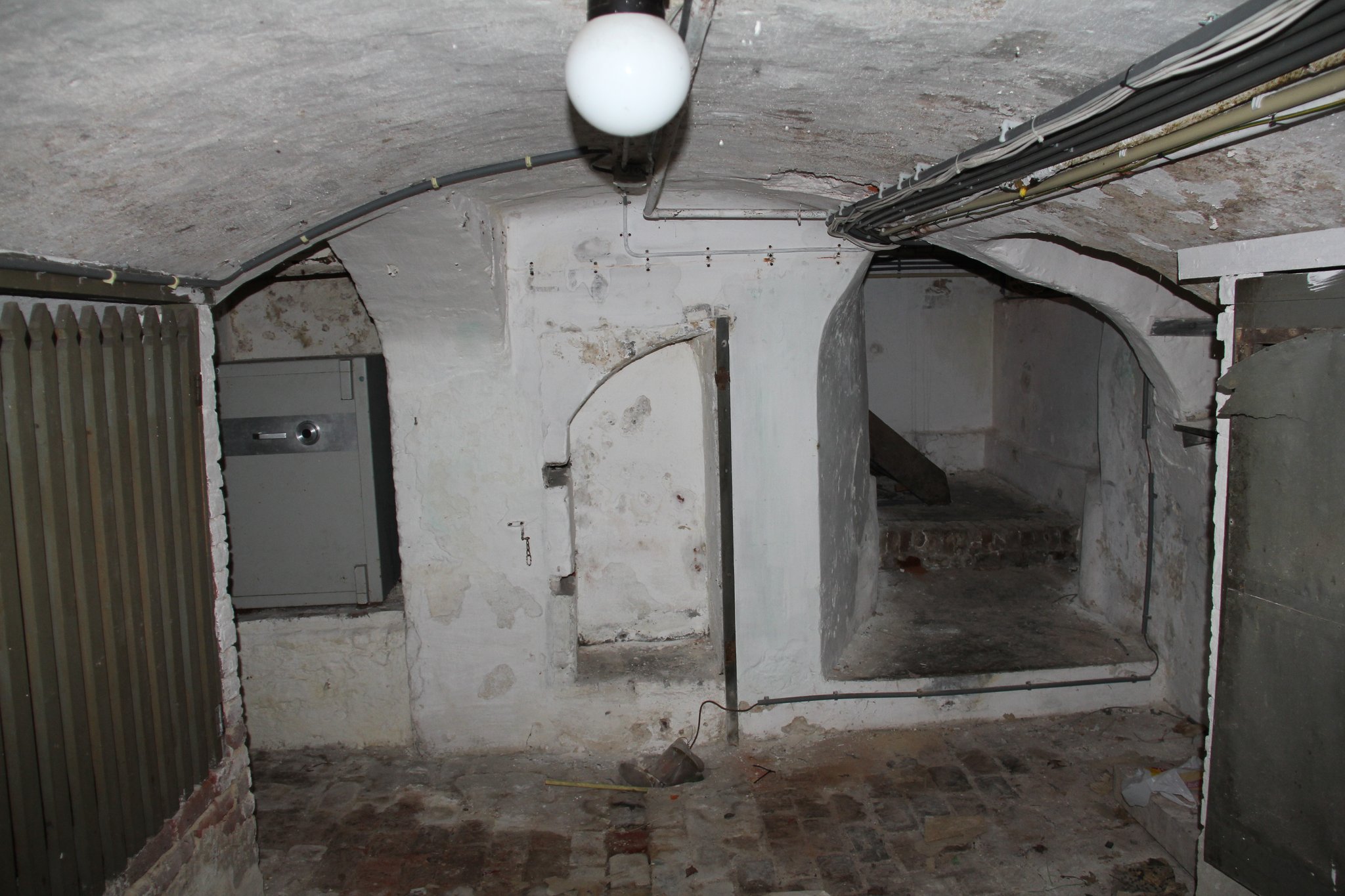 Laat-middeleeuwse kelder onder het centrale gedeelte van het huis. 