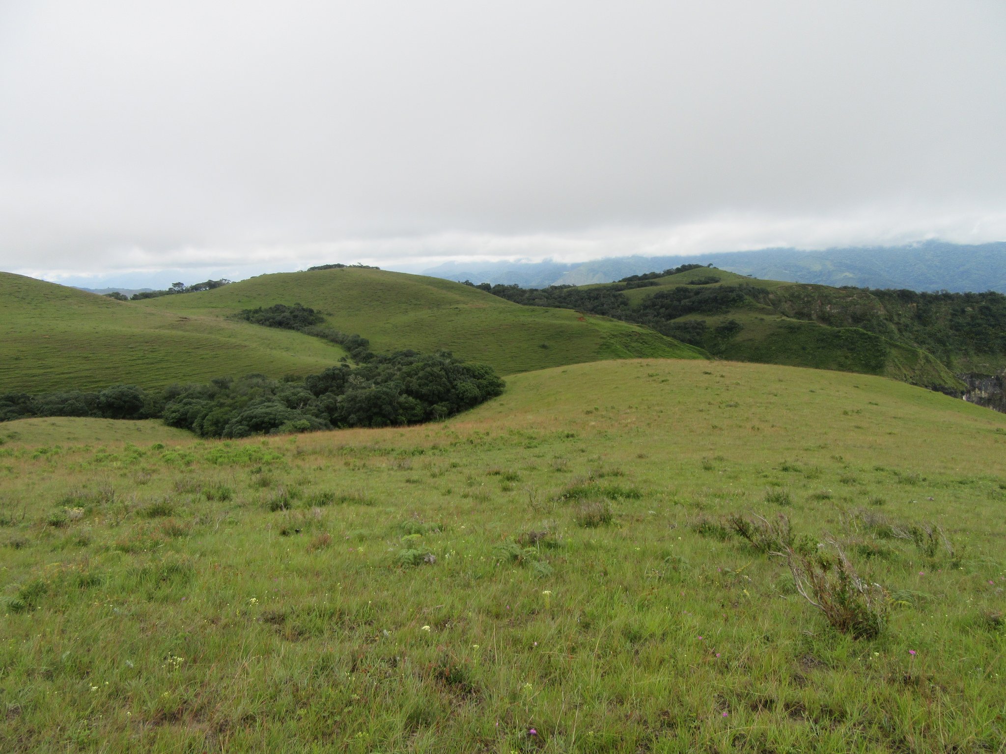 Wolken über dem strategischen Hochplateau unseres Zufluchtsorts