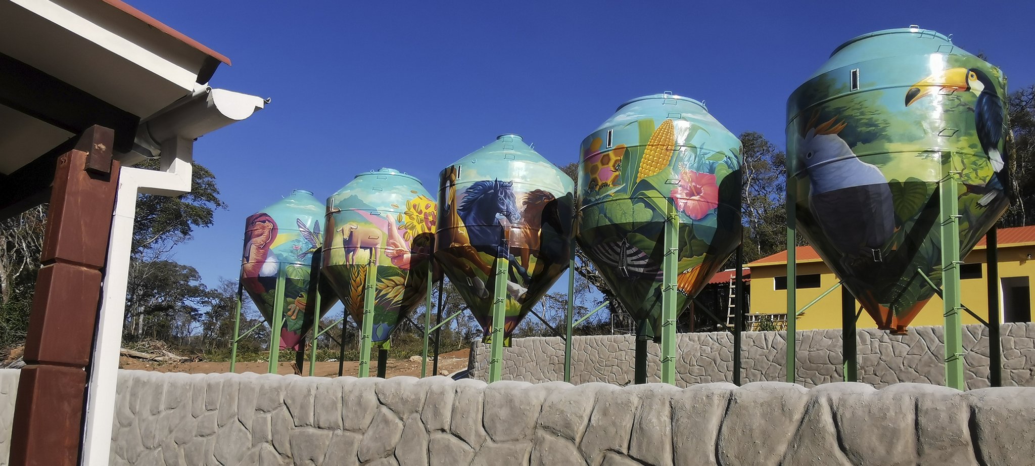 Unsere künstlerisch bemalten Getreidesilos für schwere Zeiten