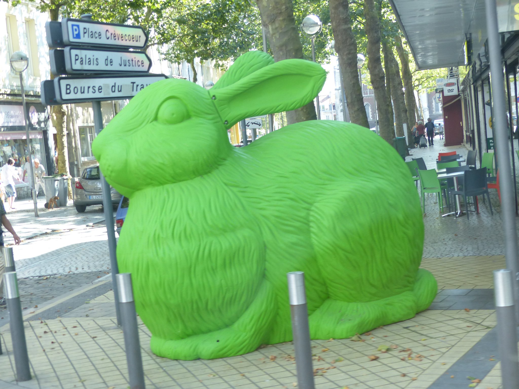 oeuvre estivale dans la ville