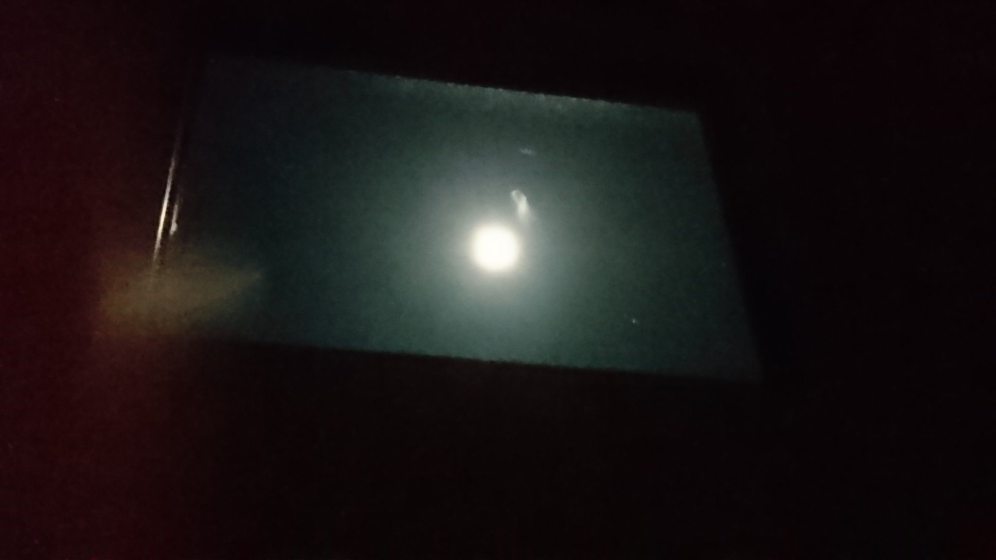 リビング吹き抜けからの月 ２