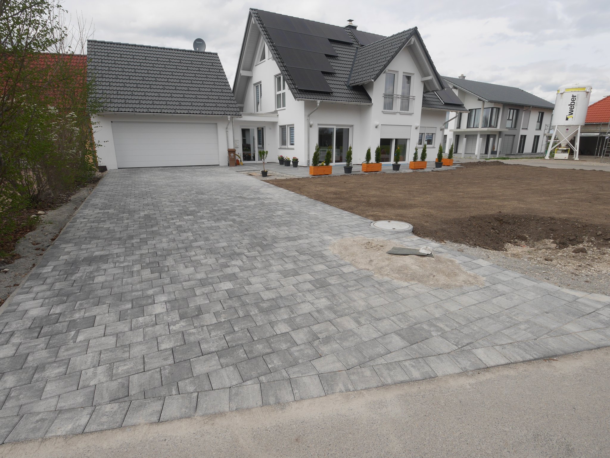 BV: Pleß Schlüsselfertiges EFH ohne Keller mit Doppelgarage