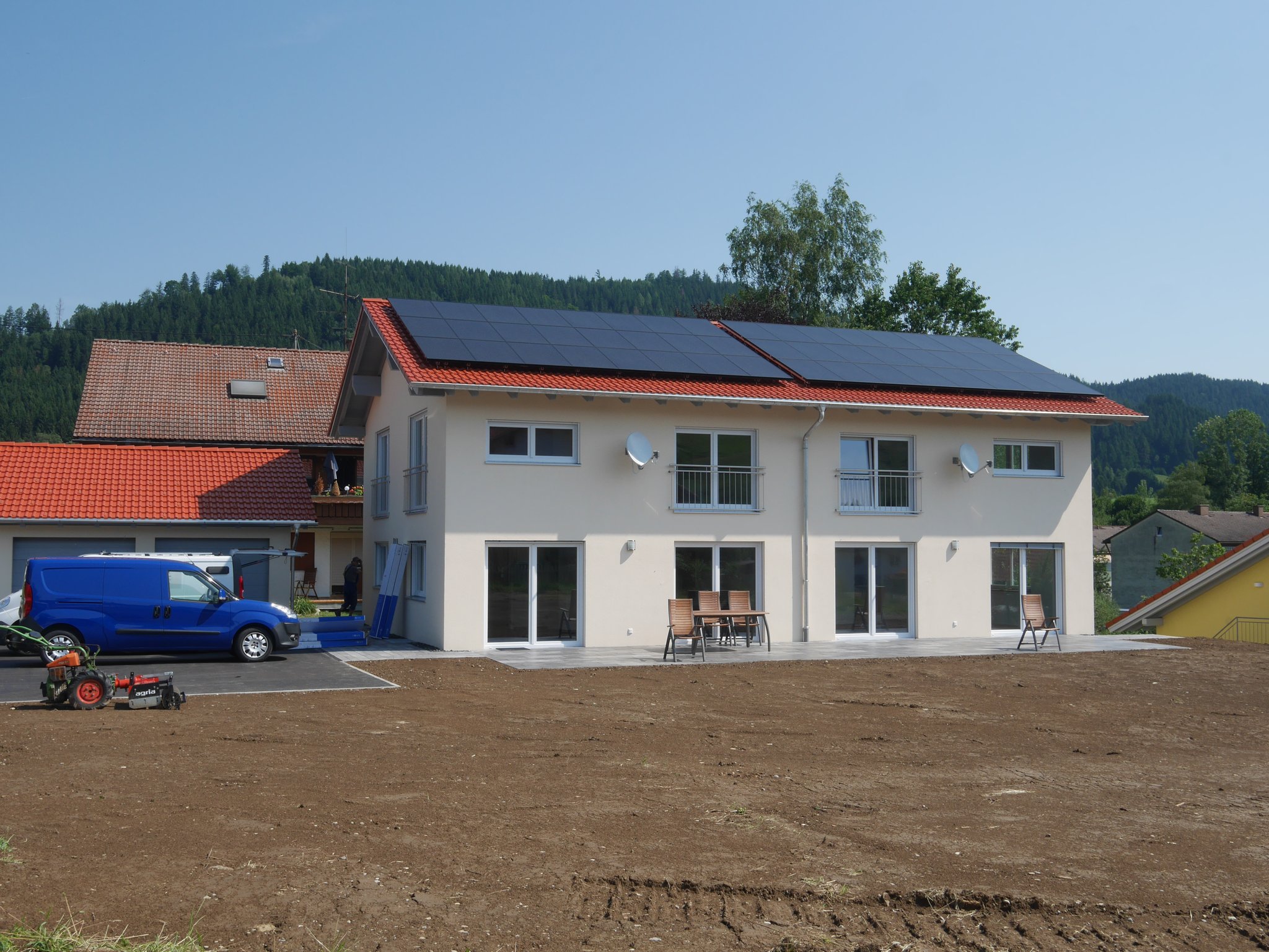 BV: Seltmans Schlüsselfertige Baubetreuung einer DHH mit Garage