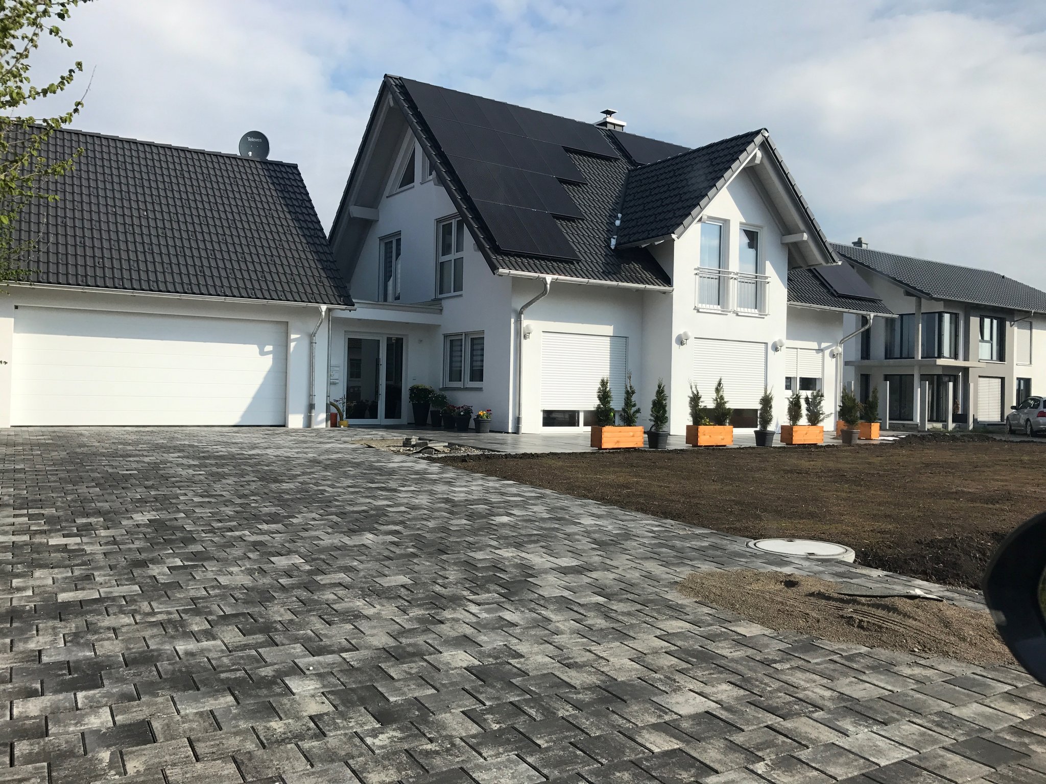 BV: Pleß Schlüsselfertiges EFH ohne Keller mit Doppelgarage