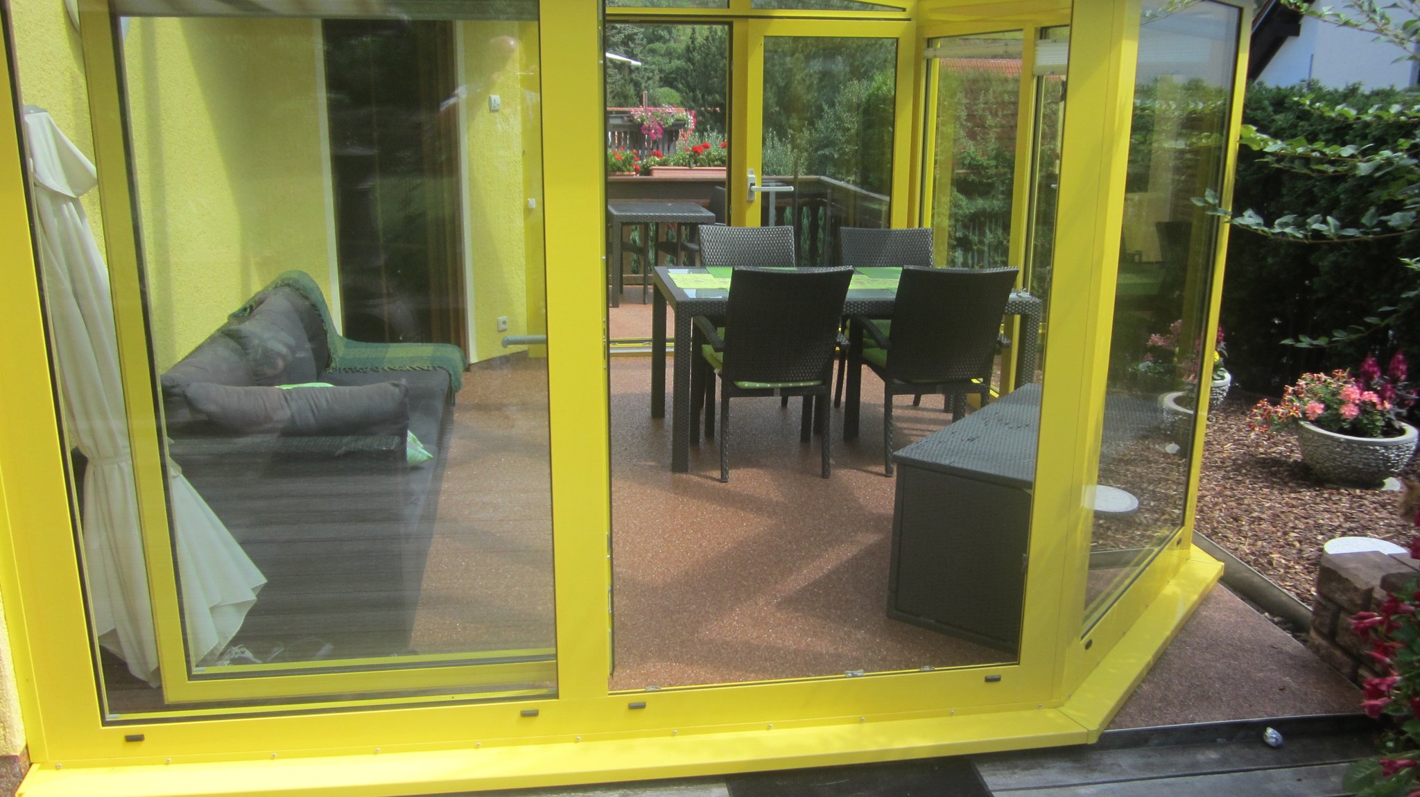 marrone, Steinteppich im Wintergarten von Firma Witec