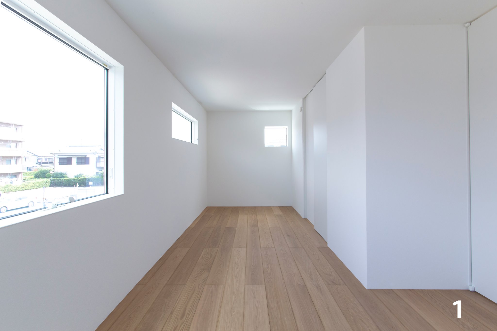 1．約10帖の空間＋約4帖のWIC