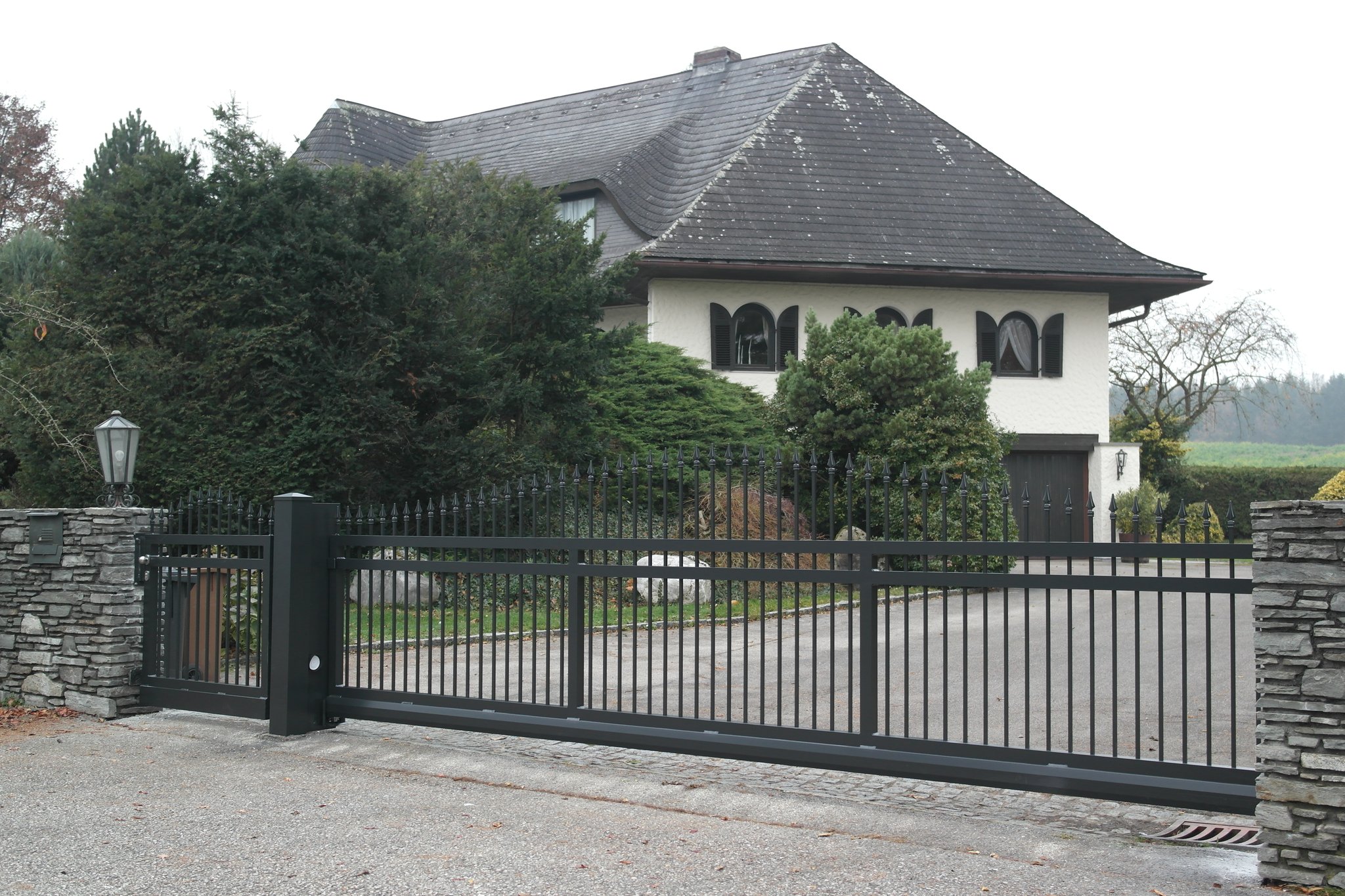 Lanzen mit Zierspitzen