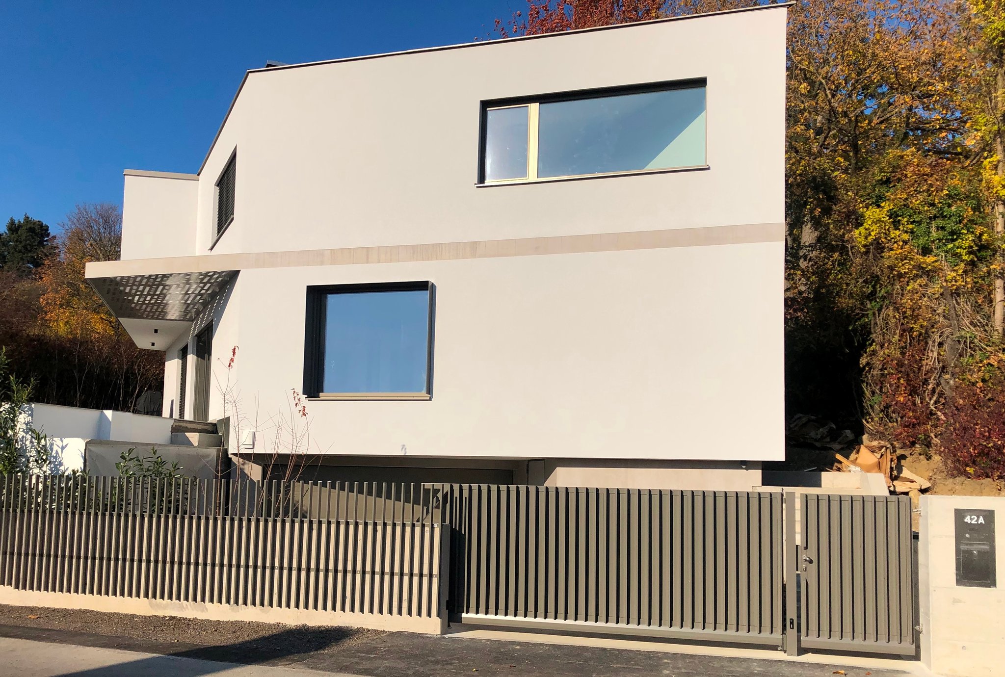 Sprossen außen aufgeschweißt mit hinterlegter Blechfüllung