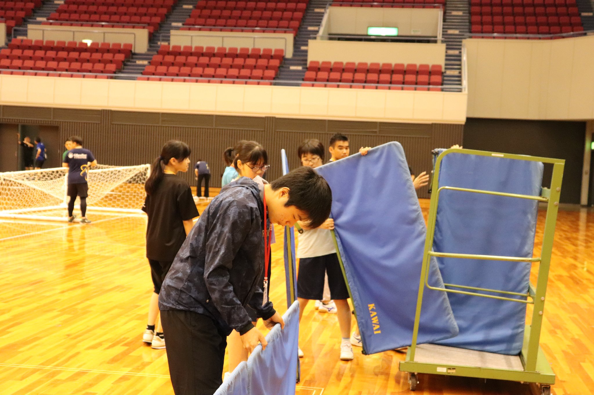 防球フェンスを設置し、