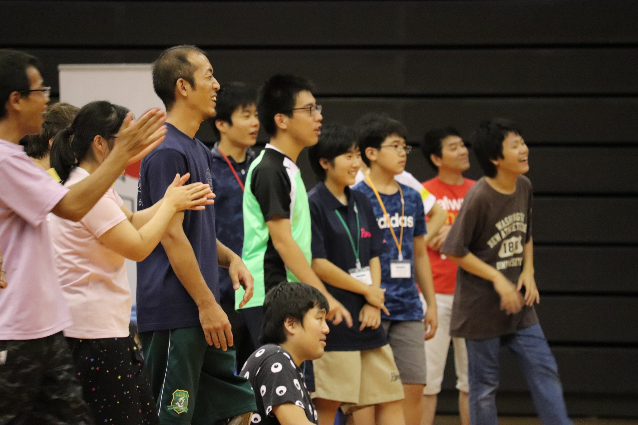 みんなで応援してます。