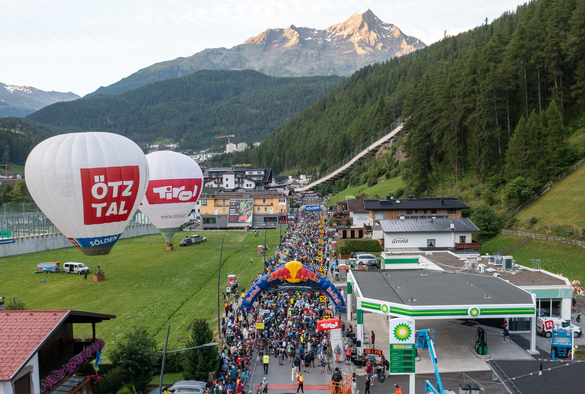 Start des Ötztaler Radmarathons 2023 (Copyright: Ötztal Tourismus/Expa Pictures)
