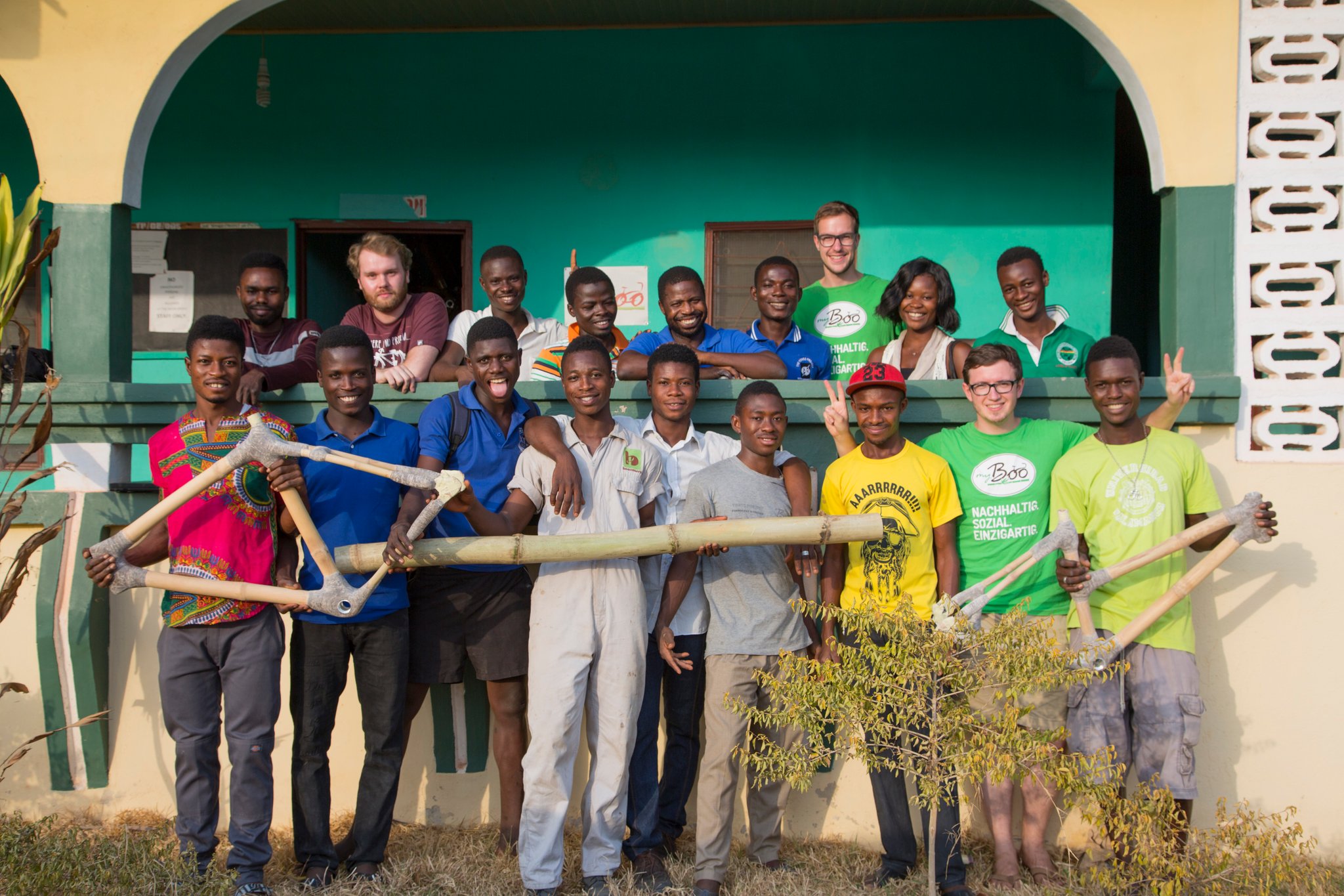 40 dauerhafte und fair bezahlte Arbeitsplätze in der my Boo Bambus-Rahmenmanufaktur in Ghana