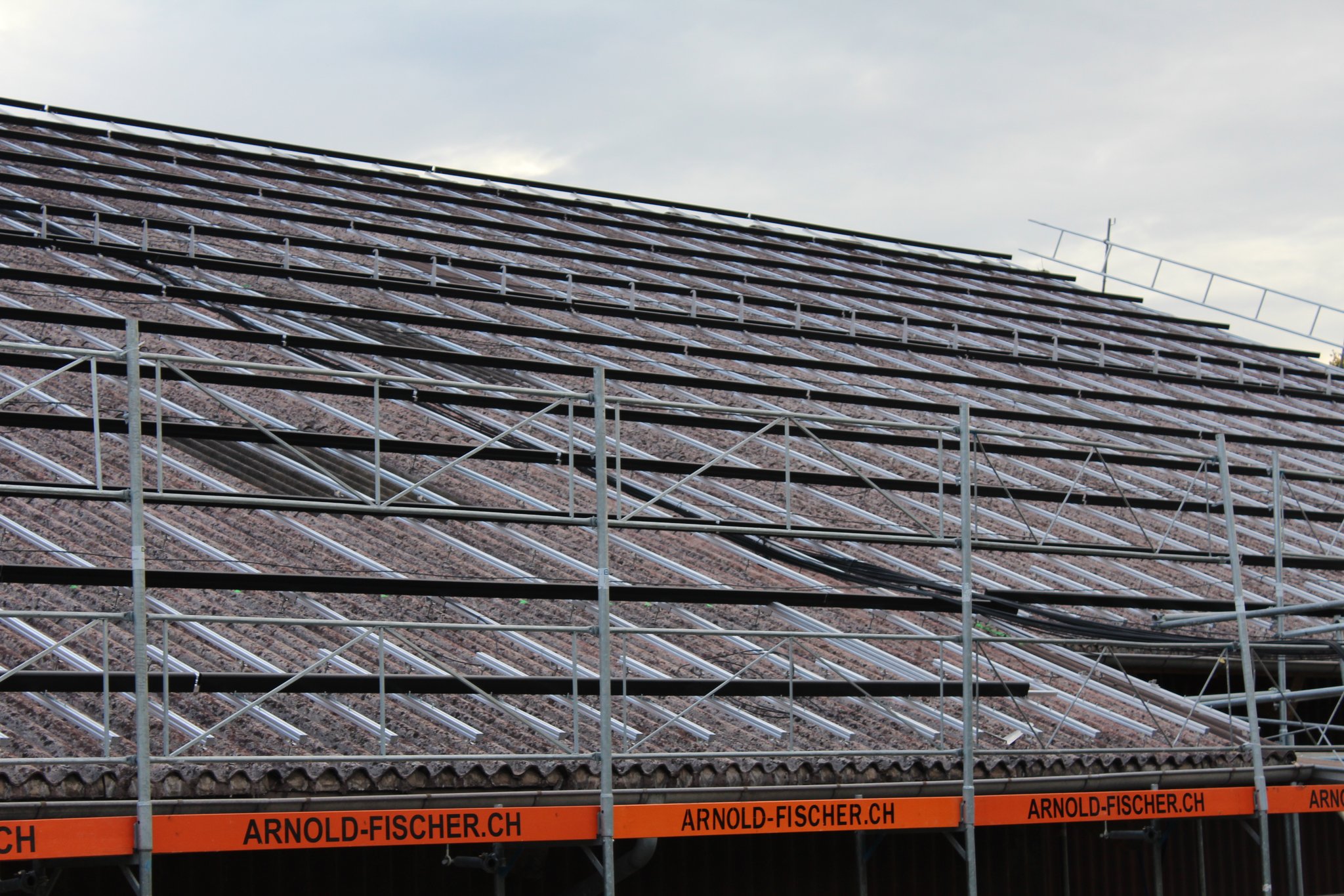 Bau Photovoltaikanlage auf Scheunendach