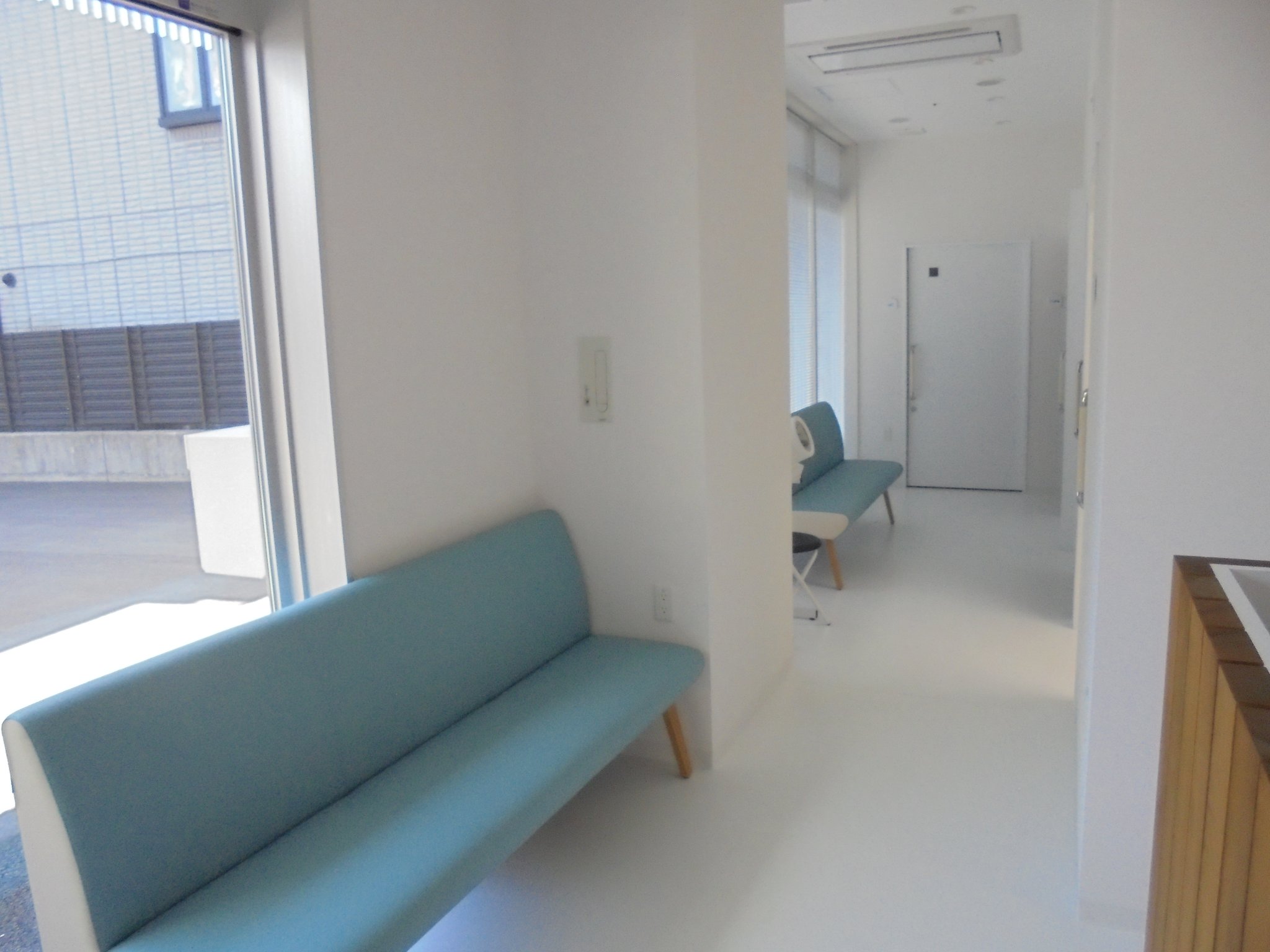 診療所待合スペース