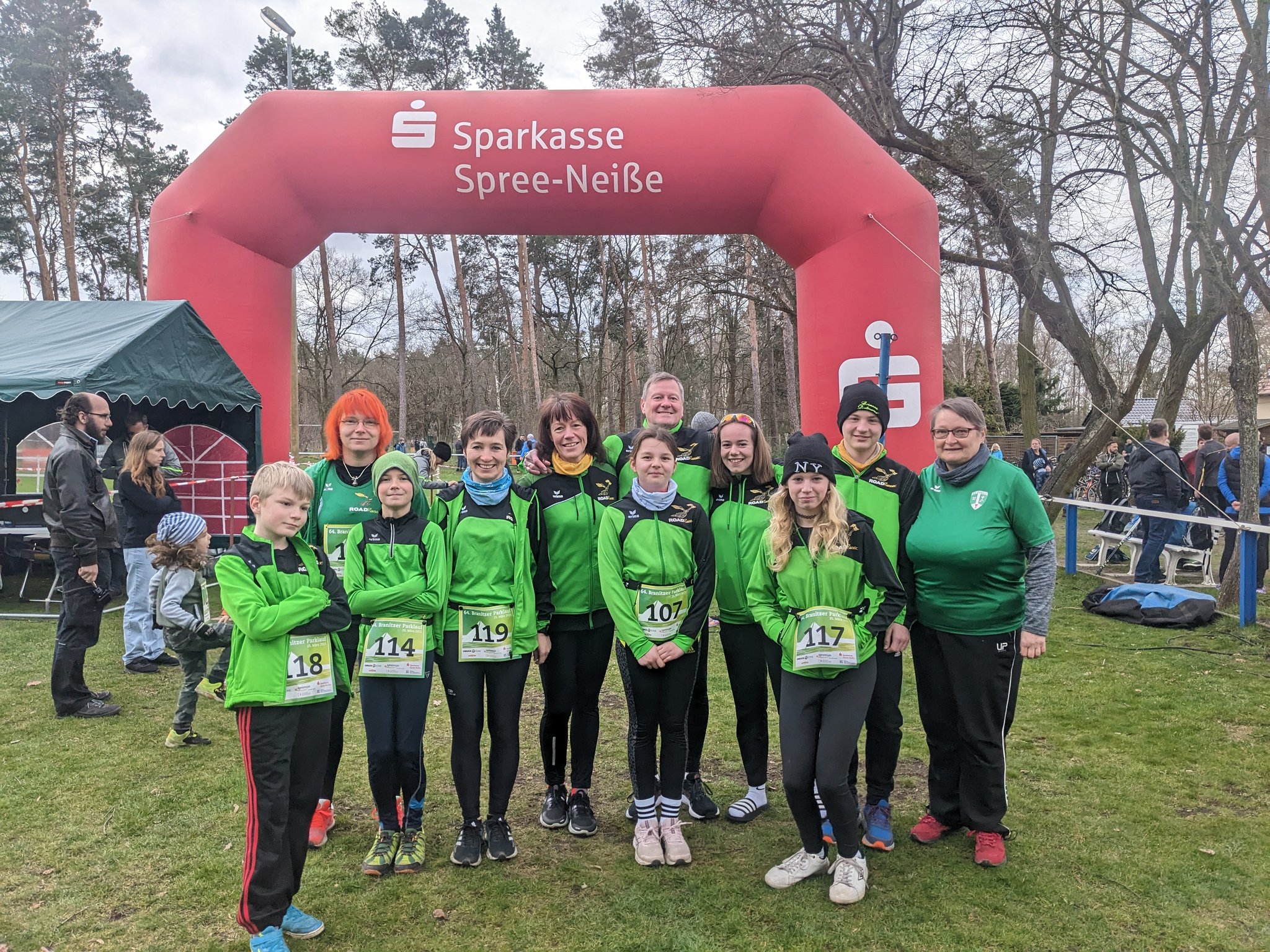 Roadrunner Team-Green beim Branitzer Parklauf