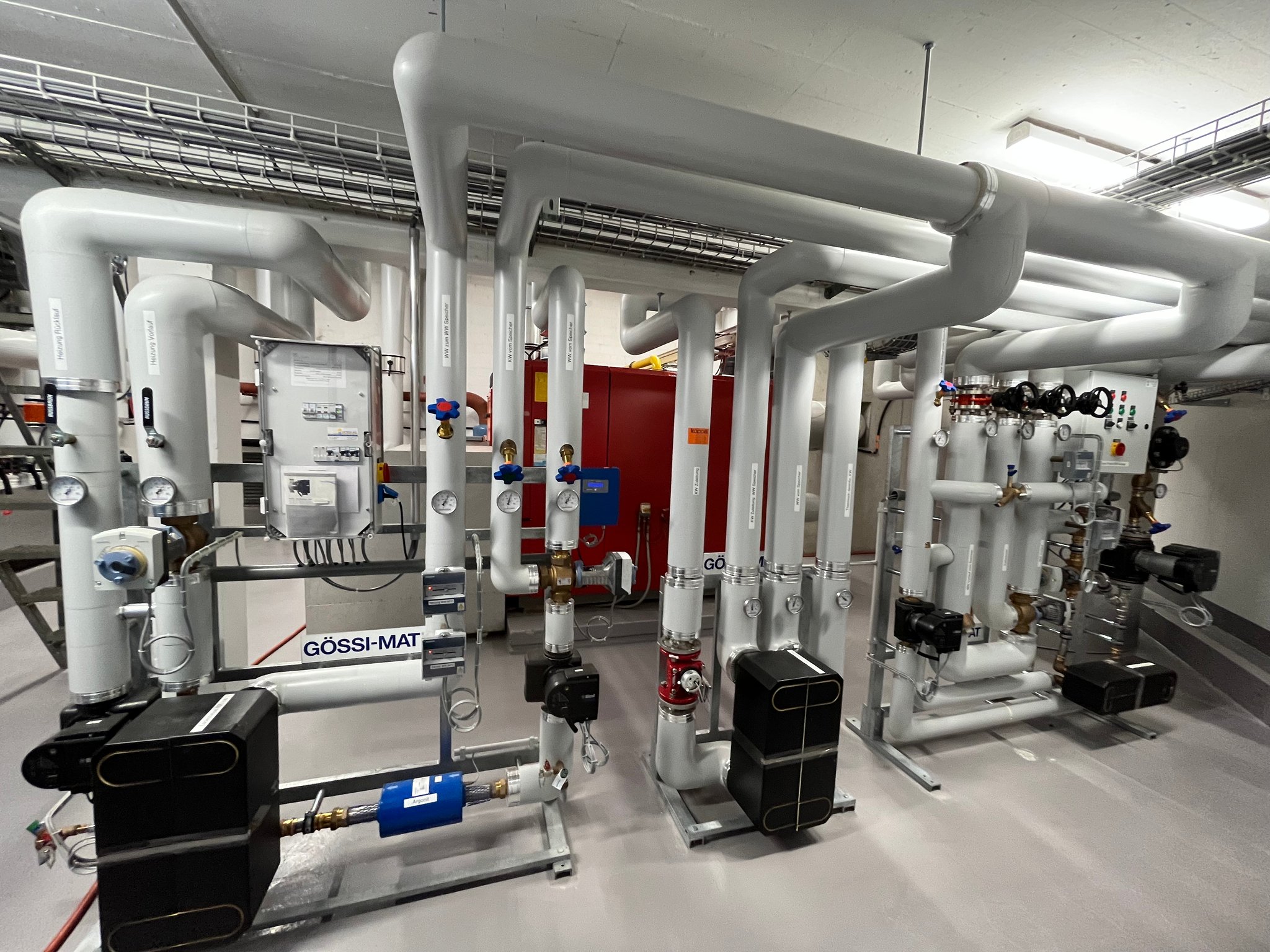 Schulanlage Röhrliberg, Cham, legionellensichere, energiesparende WW-Konzeption, System Gössi