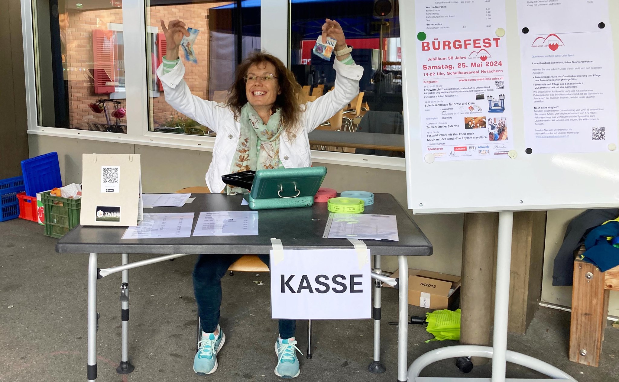 Die glückliche Kassierin