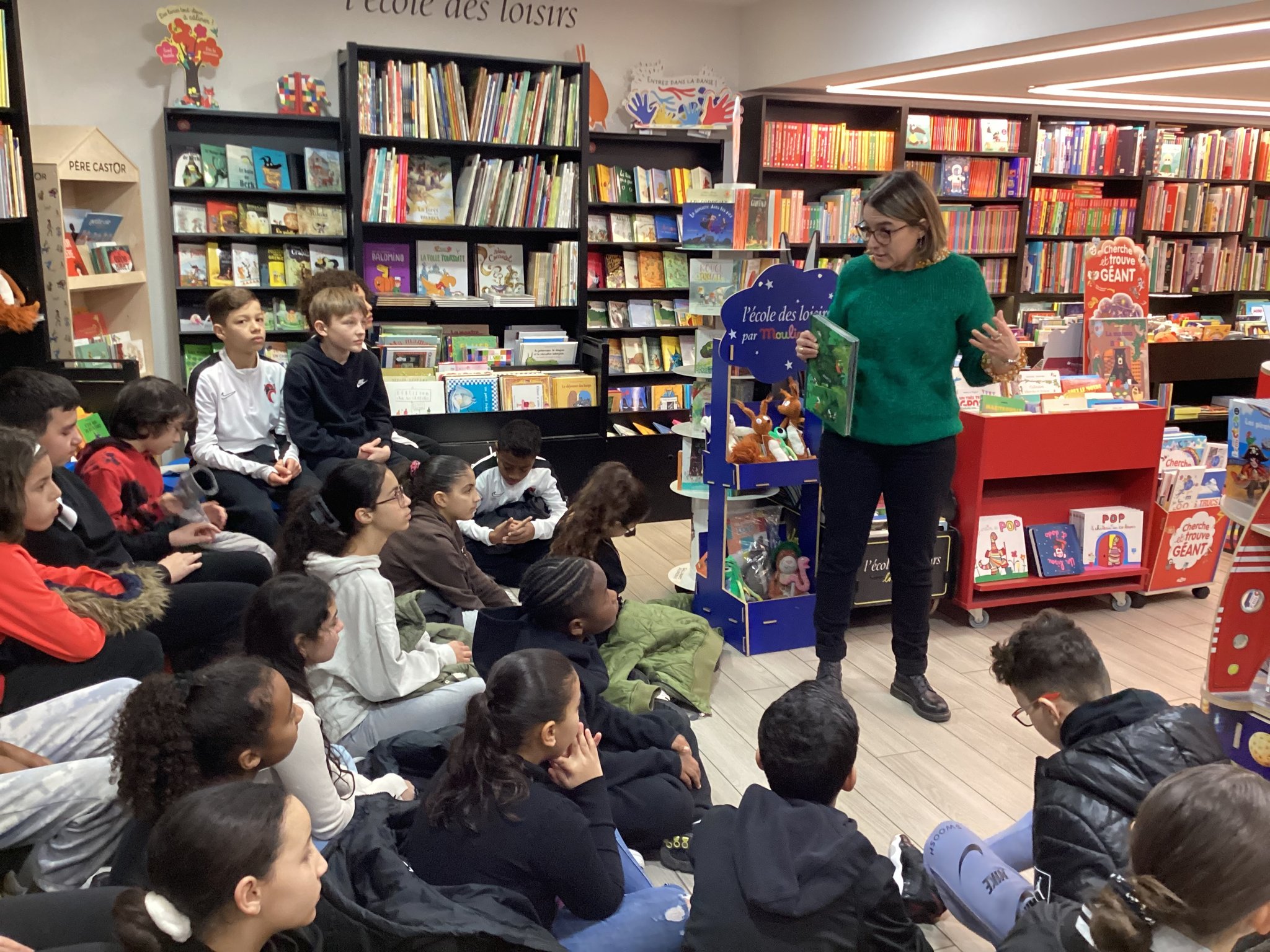 La libraire illustre la chaîne du livre