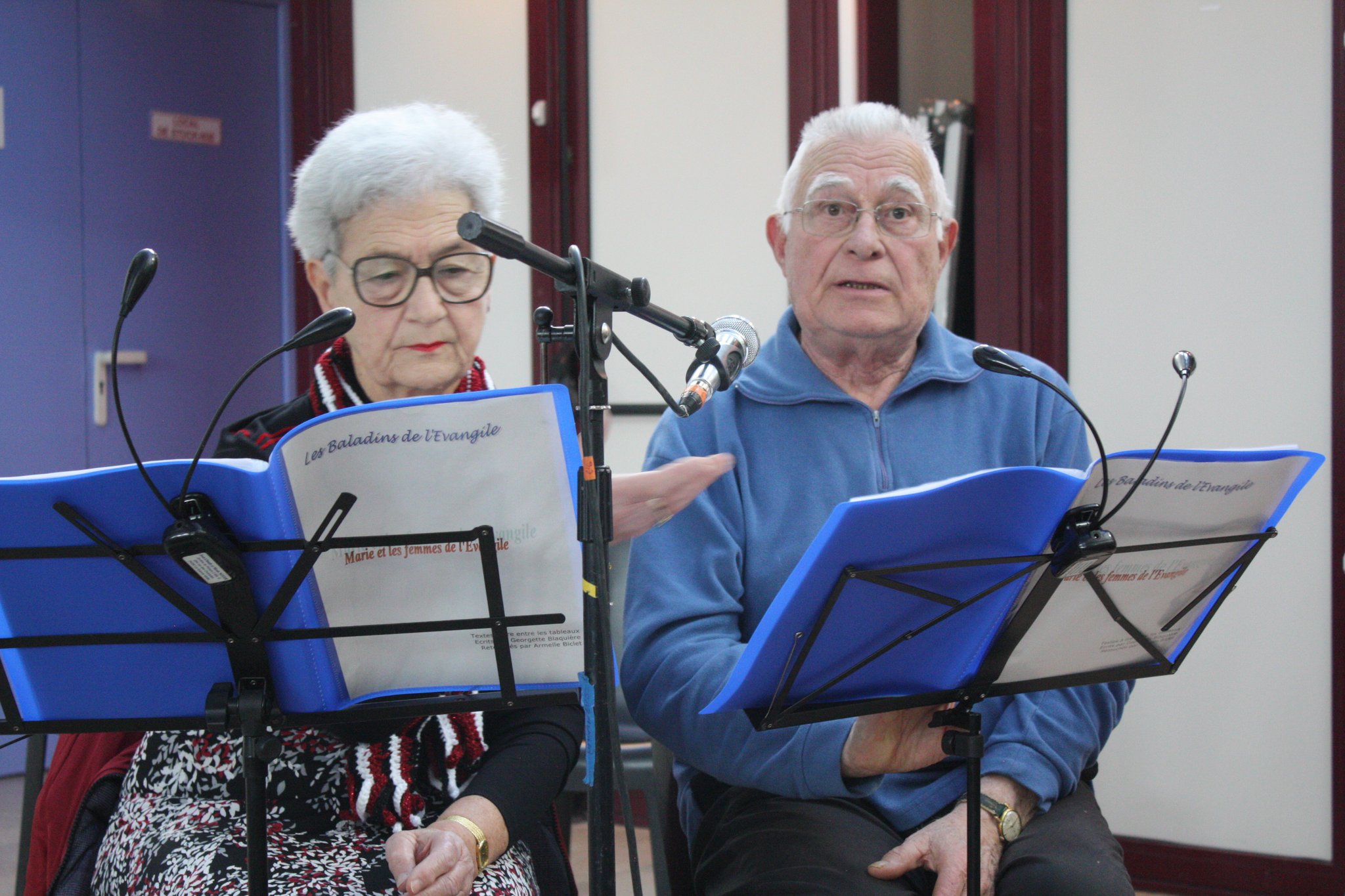 Entre chaque tableau une réflexion de Georgette Blaquière lue par deux lecteurs - (c) JDR