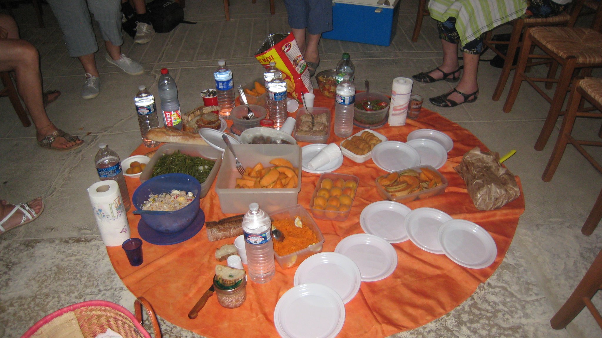 Mar. 7 août 2018 : de Puylagarde à Parisot. Déjeuner dans l'église de Neuviale