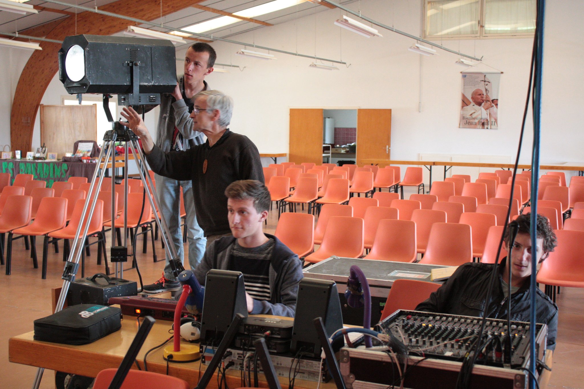 Les techniciens son et lumières - photo JDR