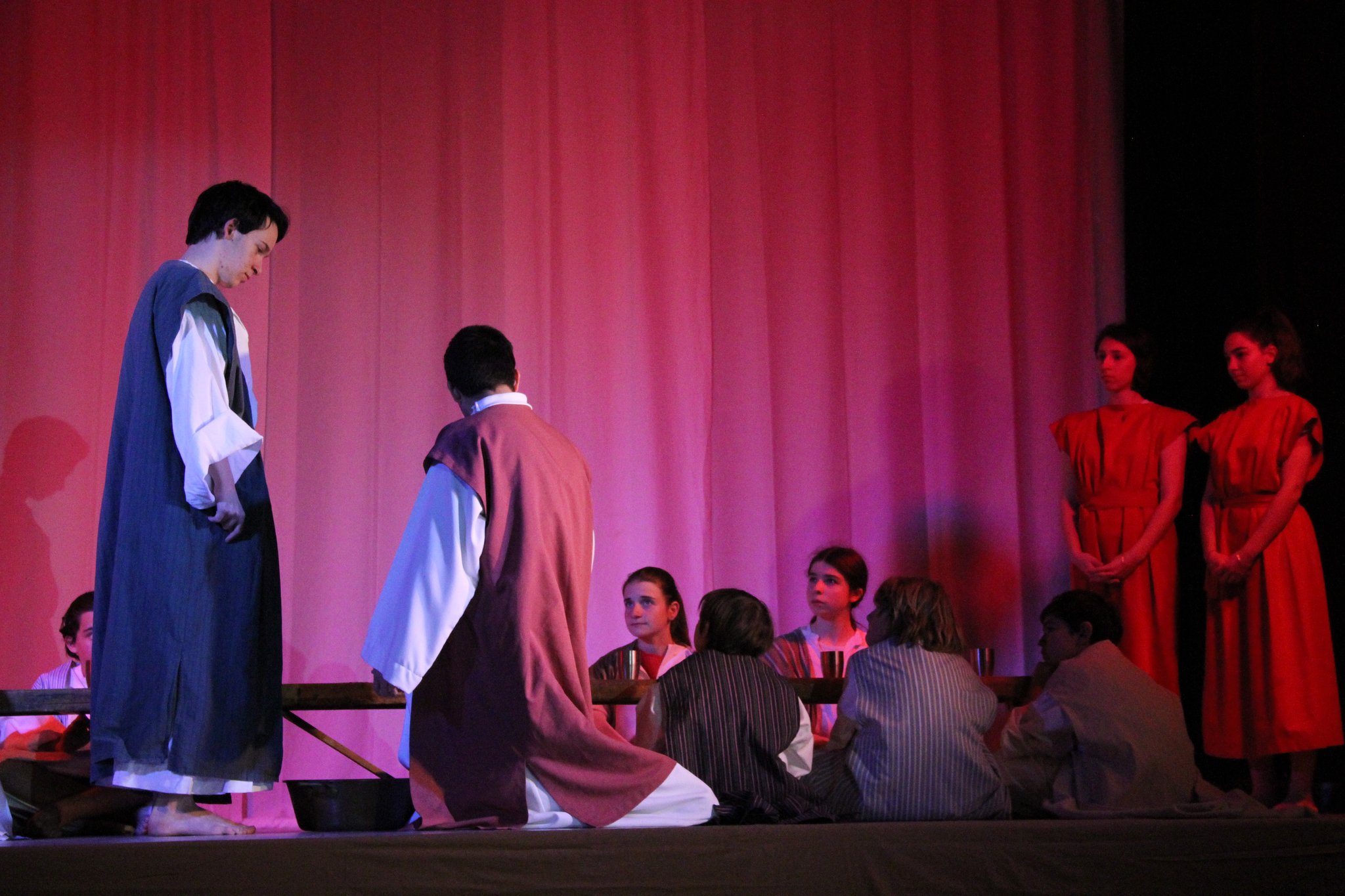 La Cène  :  Jean 13, 1-16 et Matt 26, 26-29 - (c) JDR