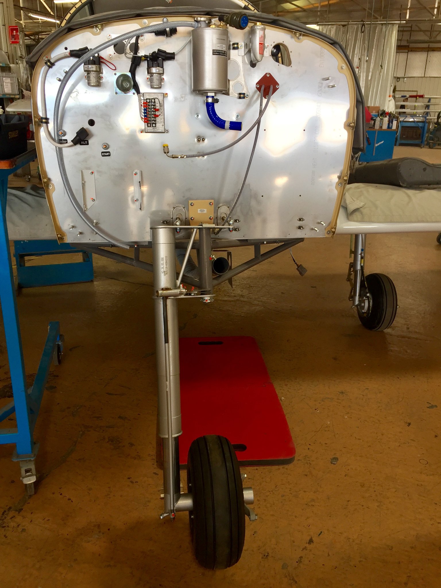 DR401-Montage Cloison pare feu train avant