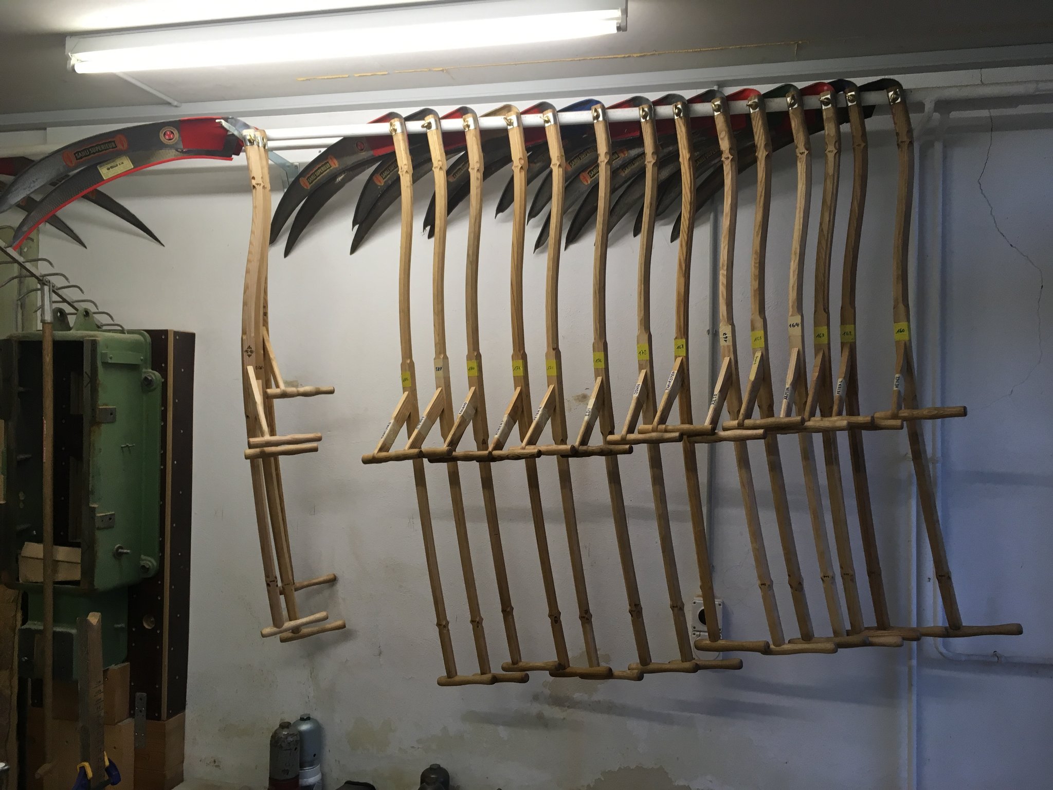 Übungssensen in verschiedenen Grössen