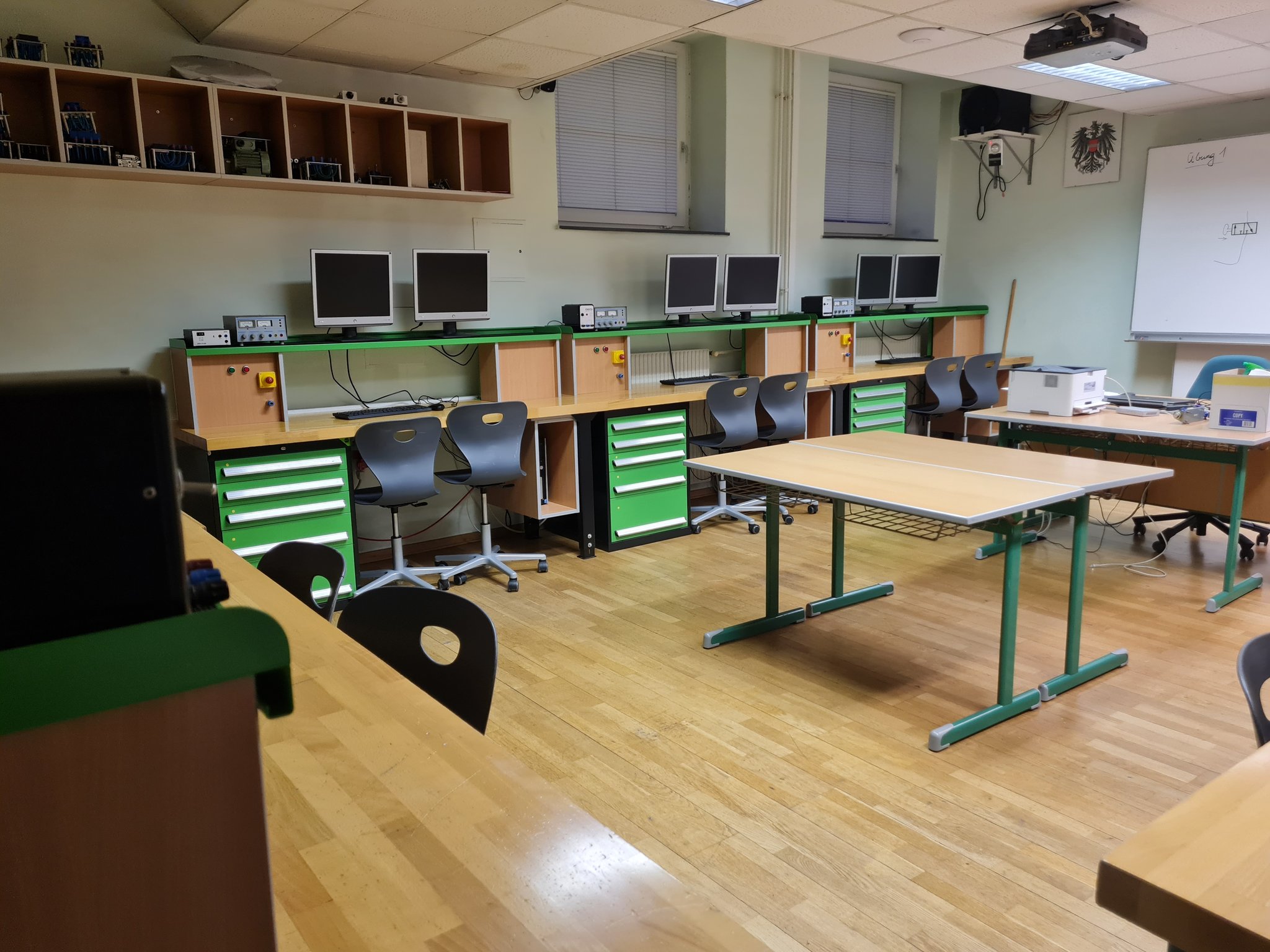 Ventilen Steuerungen gebaut. Zuerst geplant und dann gesteckt und natürlich auch getestet.