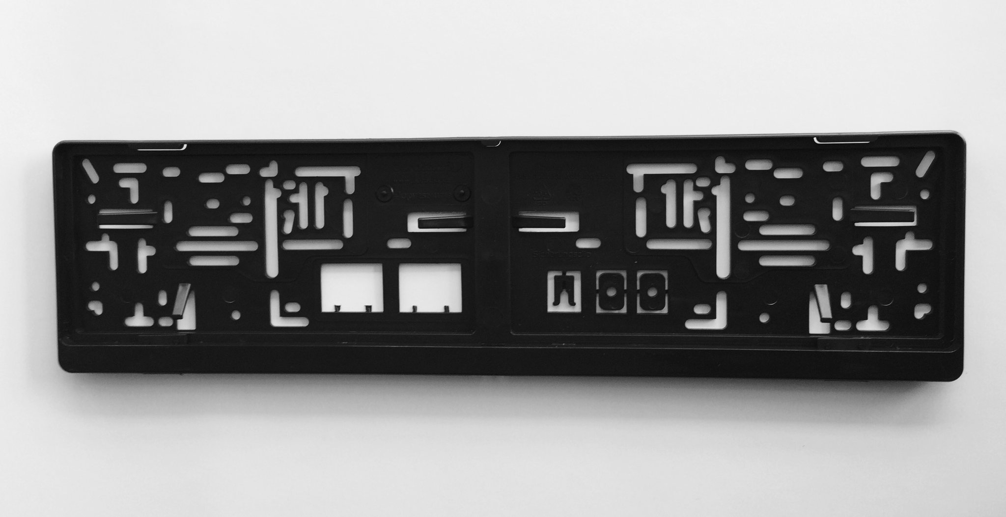 Kennzeichenunterlage Car schwarz um € 3,90