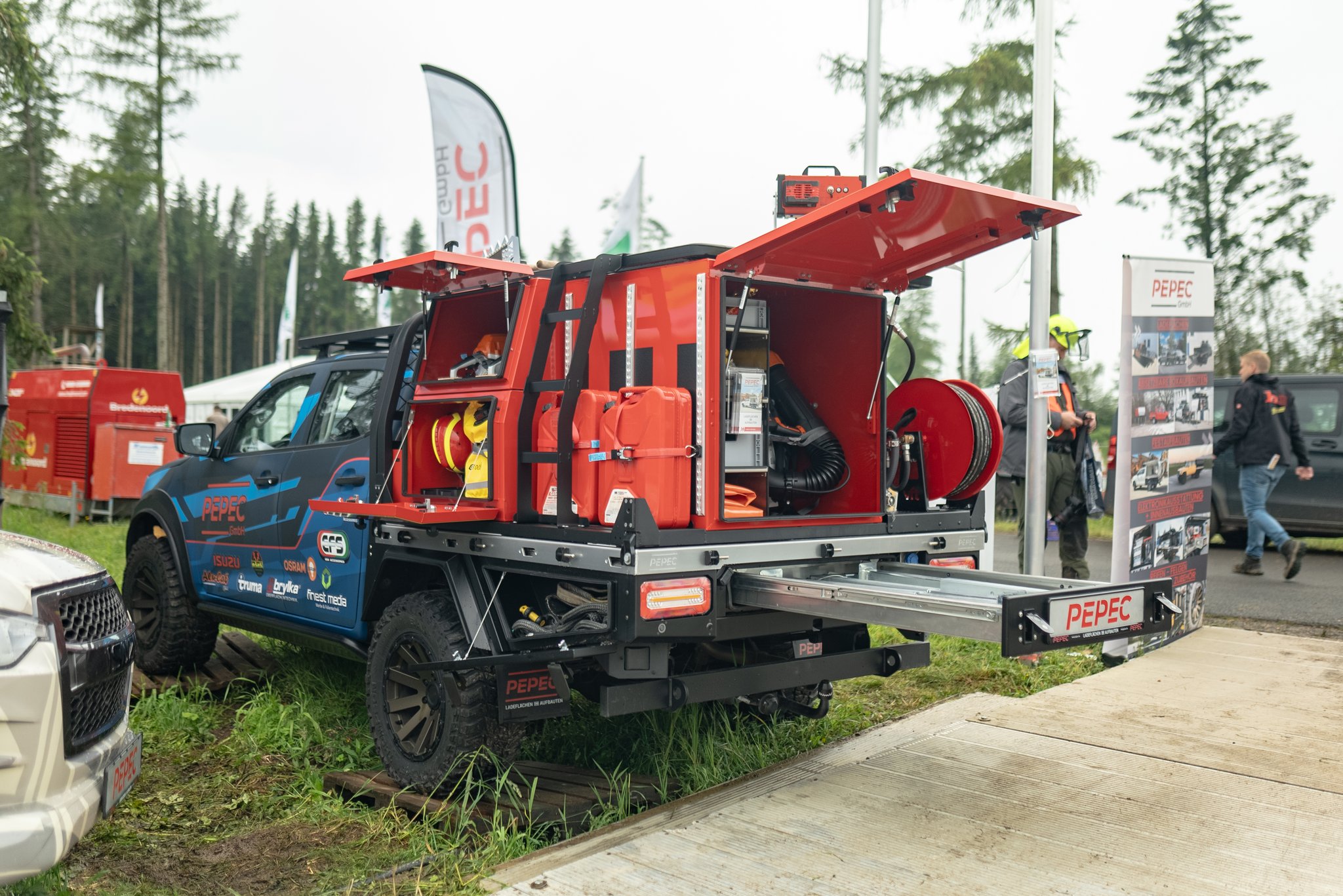 Feuerwehrmodul auf Isuzu D-Max Pickup für Waldbrand- und Katastrophenschutz bei der KWF Tagung
