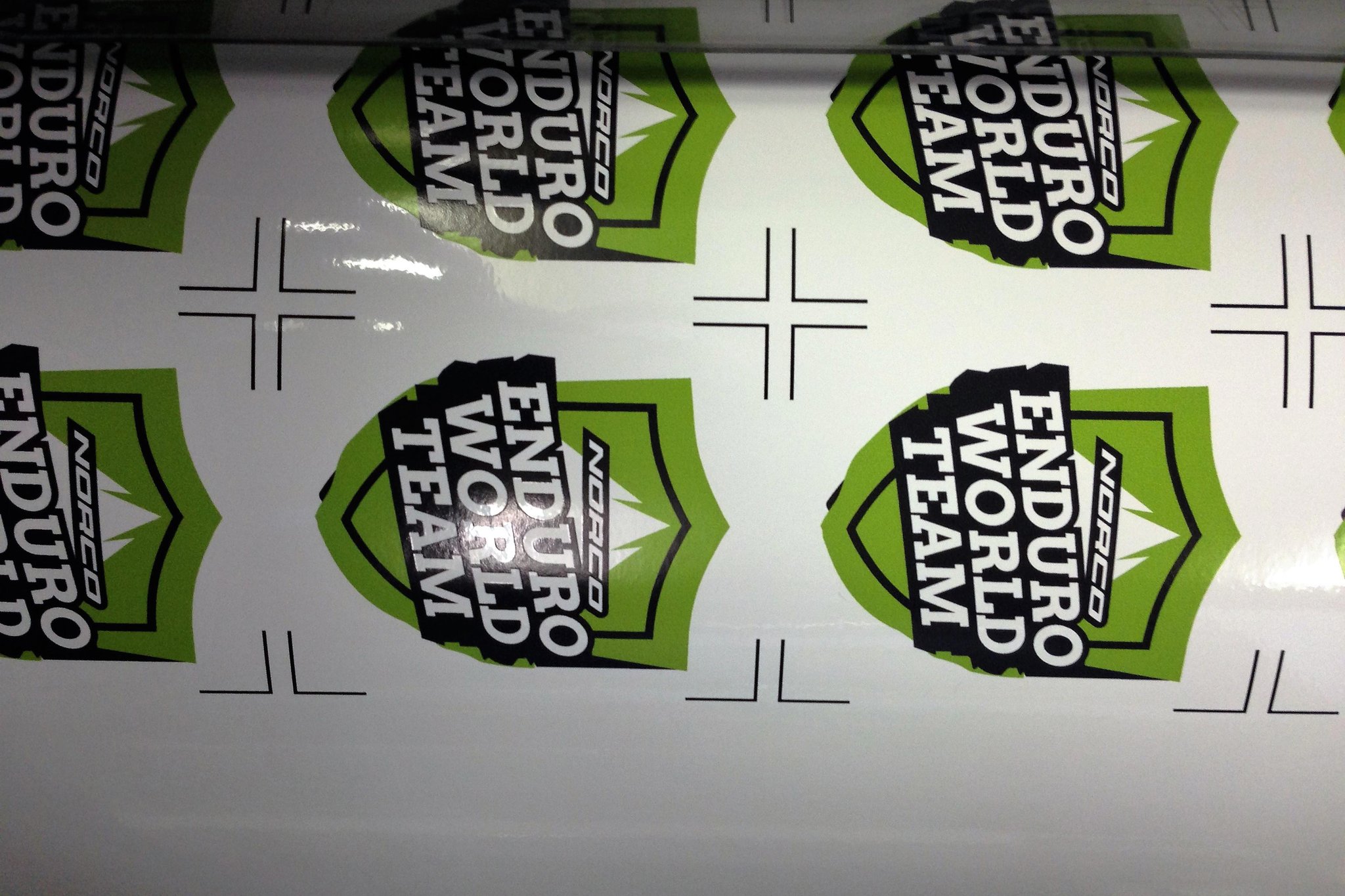 Sticker in der Druckmaschine