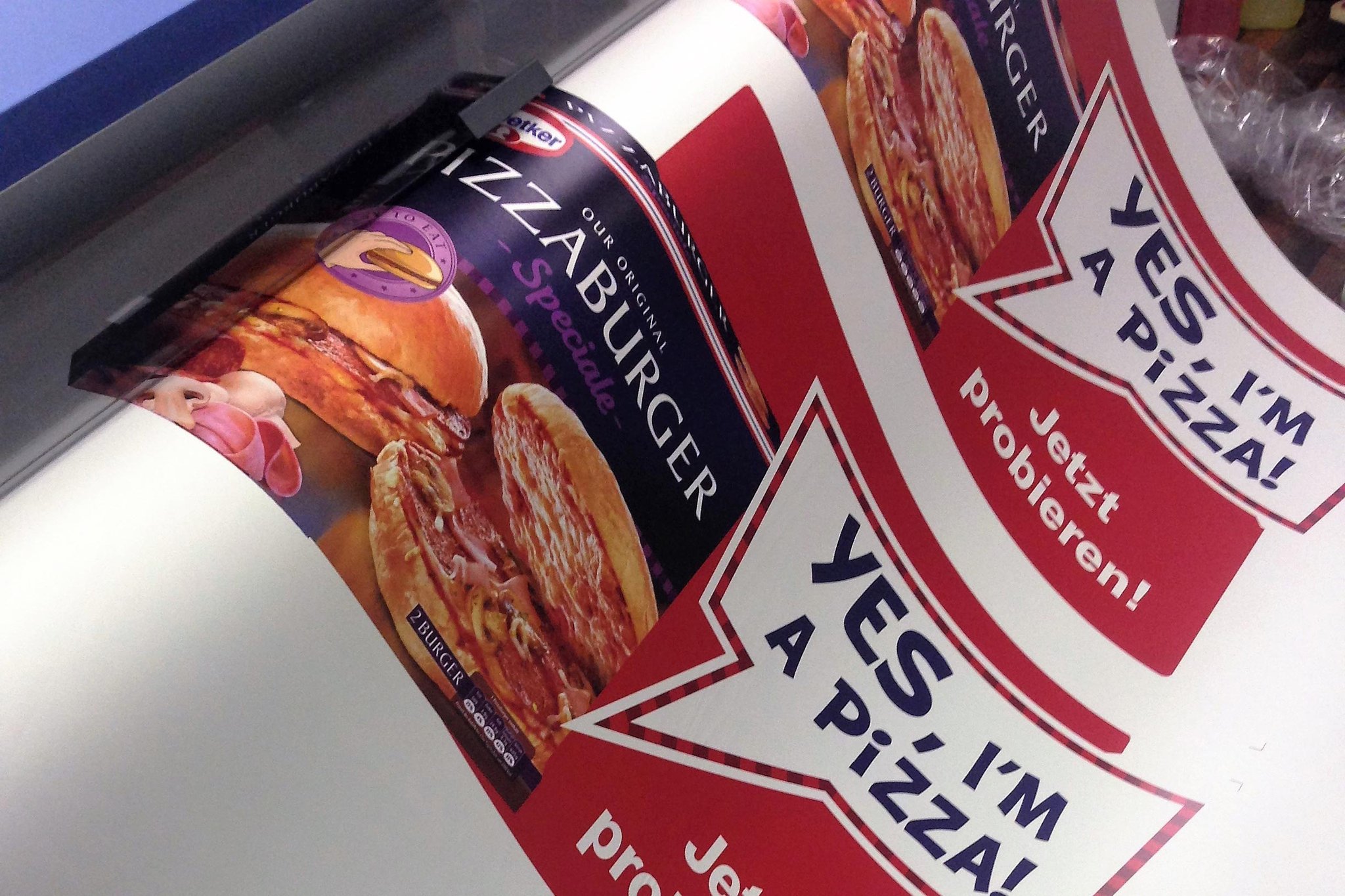 Produktion von Fussboden-Aufklebern für Dr. Oetker