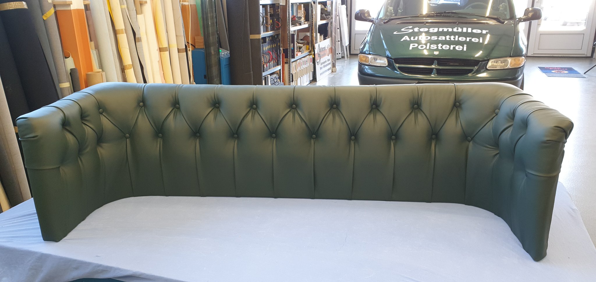 Sofa Rücken neu mit Leder Tapiniert