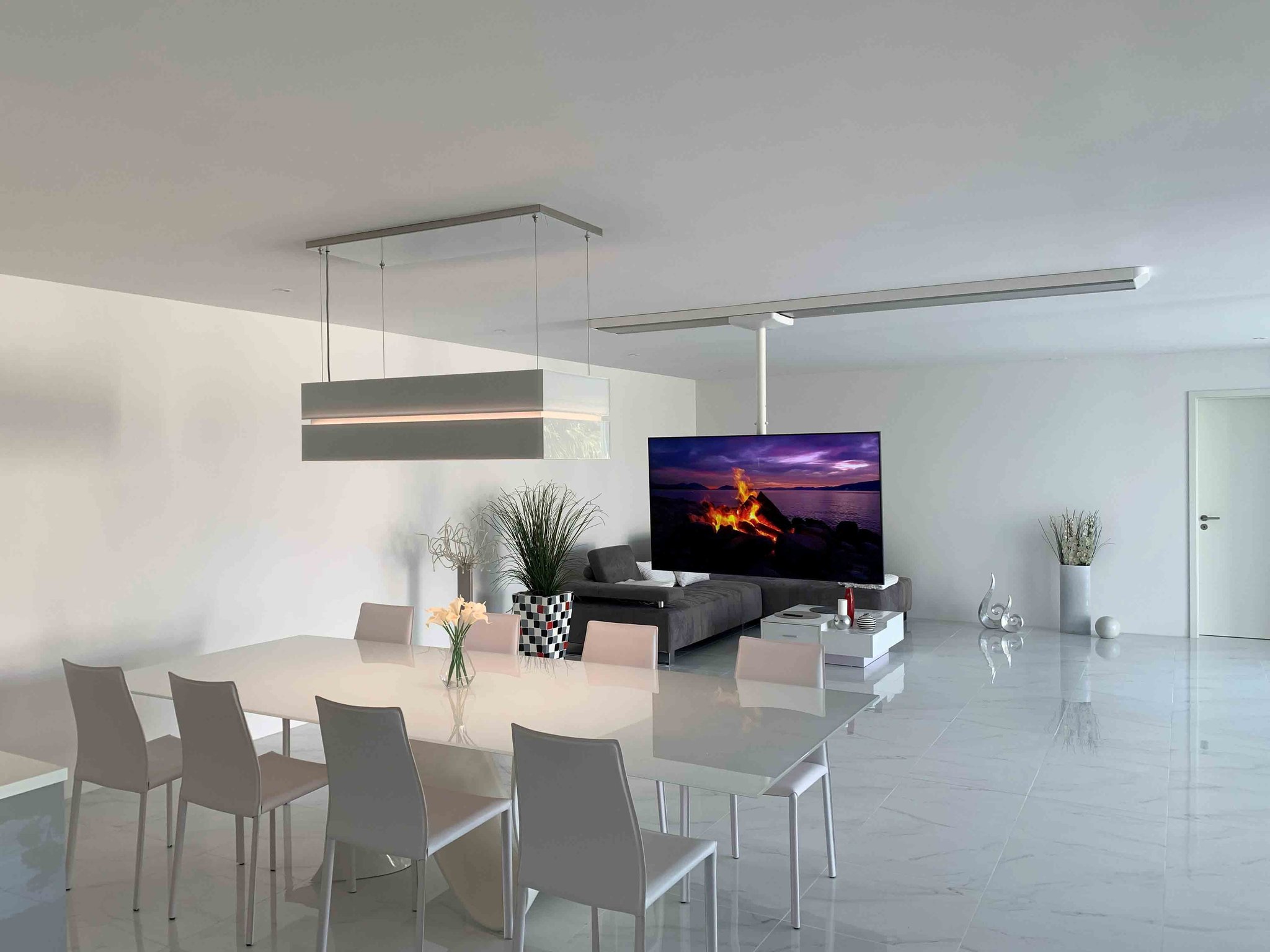 ScreenTrain, 360 degree rotatable, slidable TV ceiling bracket