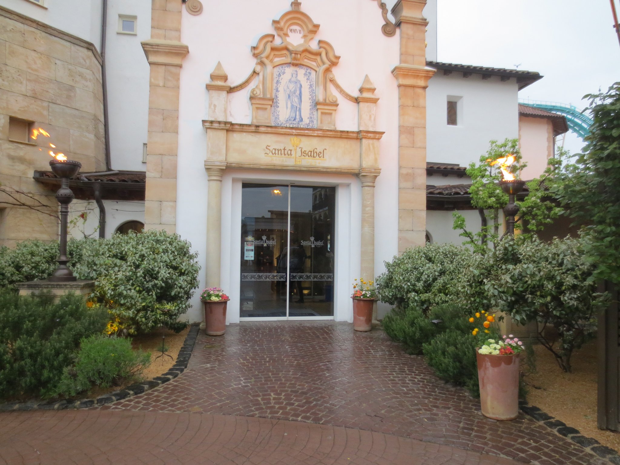 Eingang zum 4-Sterne Superior Erlebnishotel „Santa Isabel“