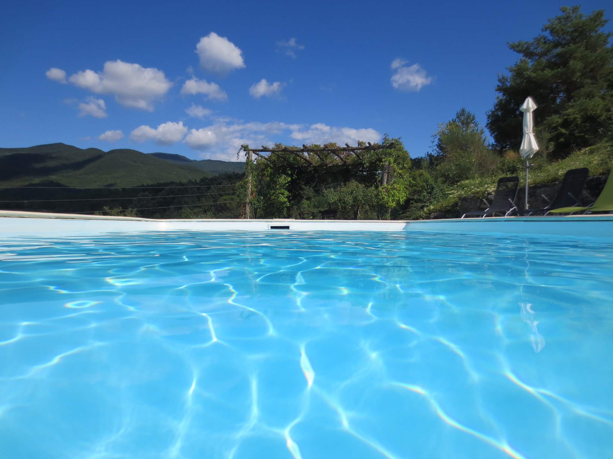 Unser Ferienanwesen: Villa Casale di Renata, Loc. La Casa (Rassina) - Zum Anwesen gehörender Swimming-Pool