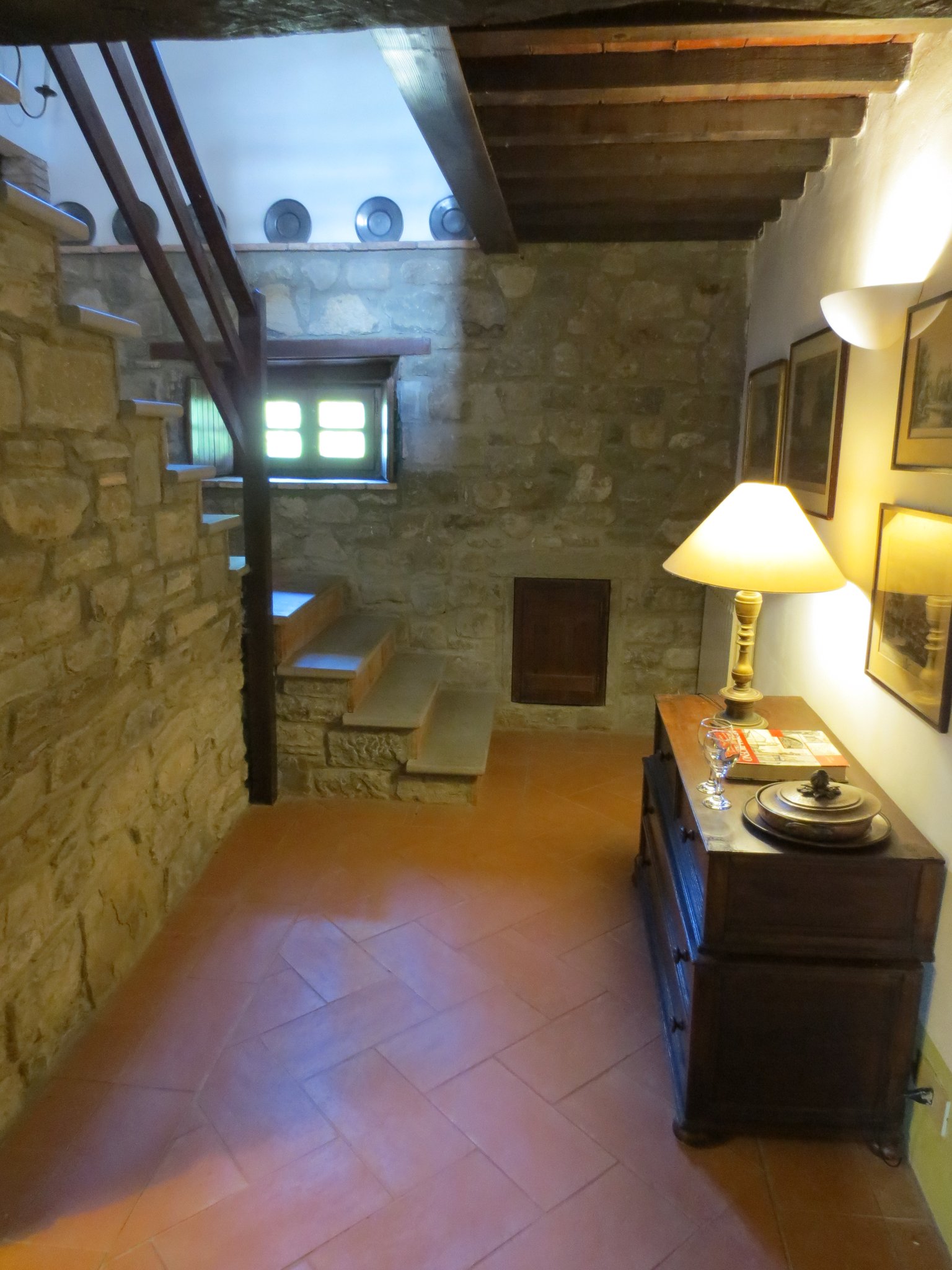 Unser Ferienanwesen: Villa Casale di Renata, Loc. La Casa (Rassina) - Eingangsbereich