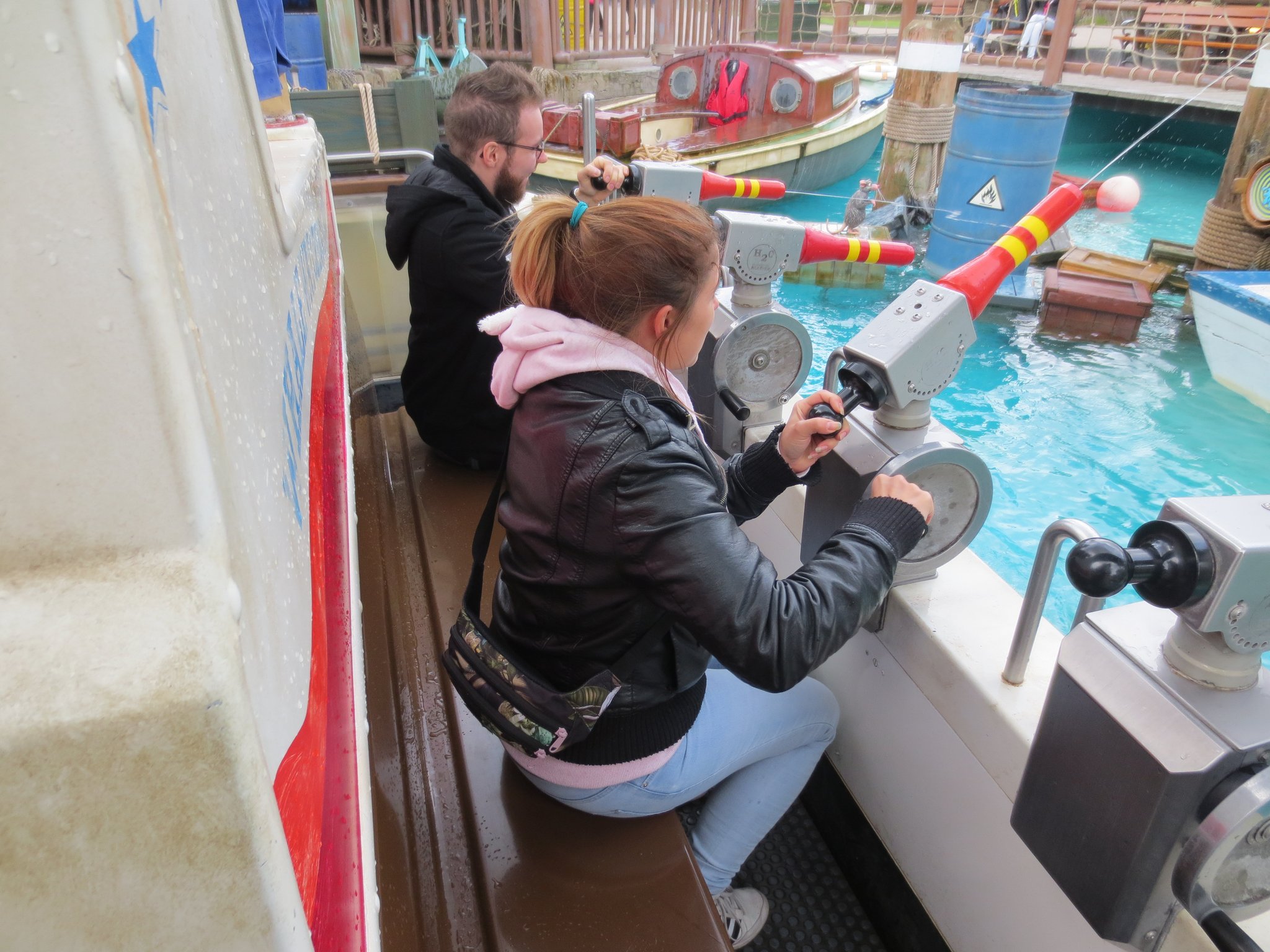 Spass auf dem Walfangboot: Im isländischen Themenbezirk (ein Ort, an dem Mythologie und Zukunft aufeinandertreffen)