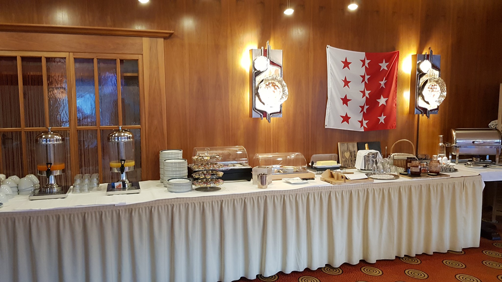 Grosszügiges und super feines Frühstücksbuffet