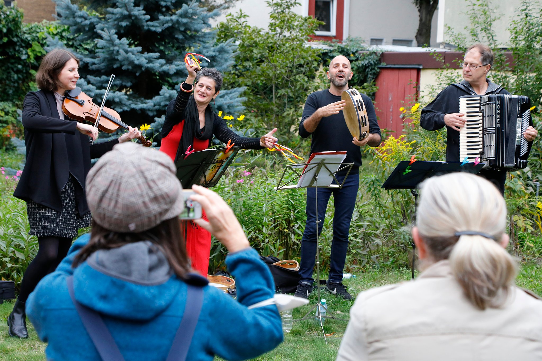"Taranta Djus" im Klostergarten der Kath. Kirchengemeinde St. Rita, Foto: Antonia Richter (gatonia.de)