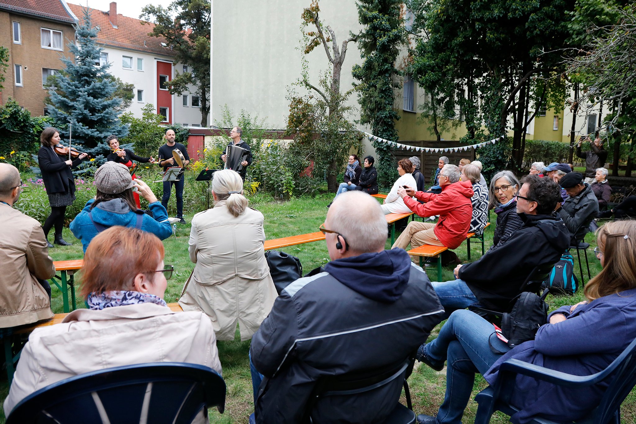 "Taranta Djus" im Klostergarten der Kath. Kirchengemeinde St. Rita, Foto: Antonia Richter (gatonia.de)