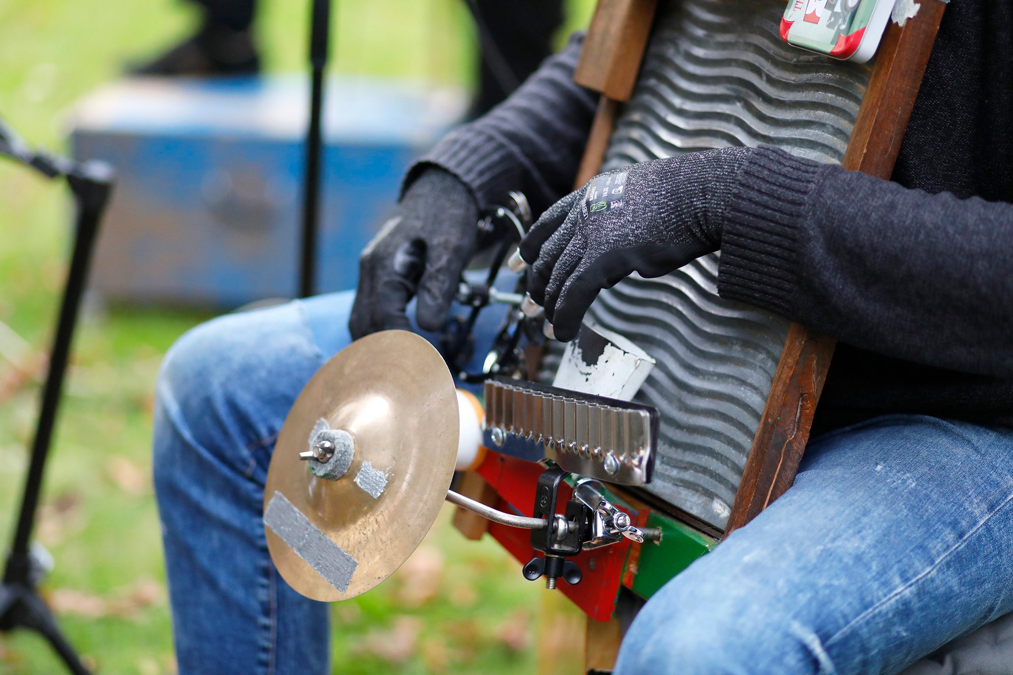 "Searchin' the Roots" im Innenhof Scharnweberstraße 41/43, Foto: Antonia Richter (gatonia.de)