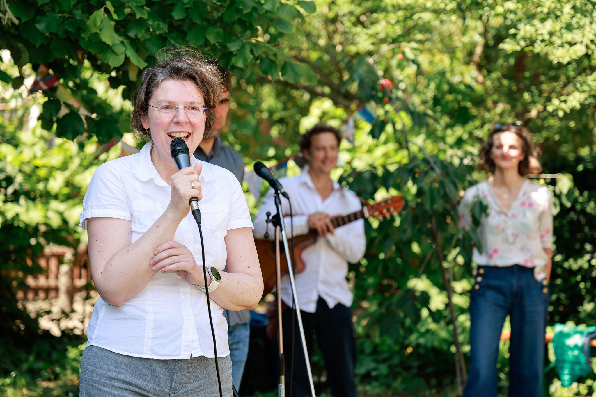 Eröffnung durch Bezirksstadträtin Korinna Stephan im Klostergarten von St. Rita, Foto: Antonia Richter