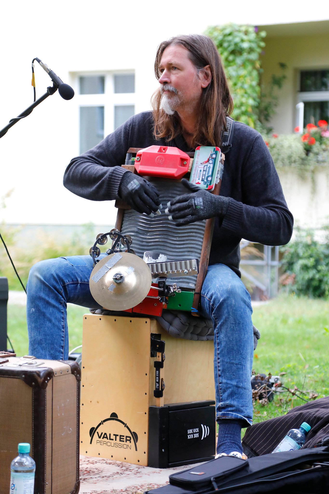 "Searchin' the Roots" im Innenhof Scharnweberstraße 41/43, Foto: Antonia Richter (gatonia.de)