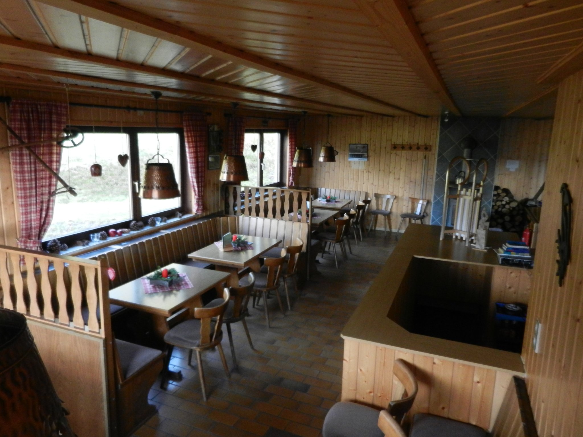 der große gemütliche Gastraum